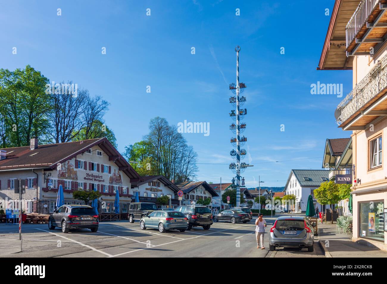 Miesbach: Square Marktplatz, Maypole in Oberbayern, Tegernsee Schliersee, Oberbayern, Bayern, Bayern, Deutschland Stockfoto