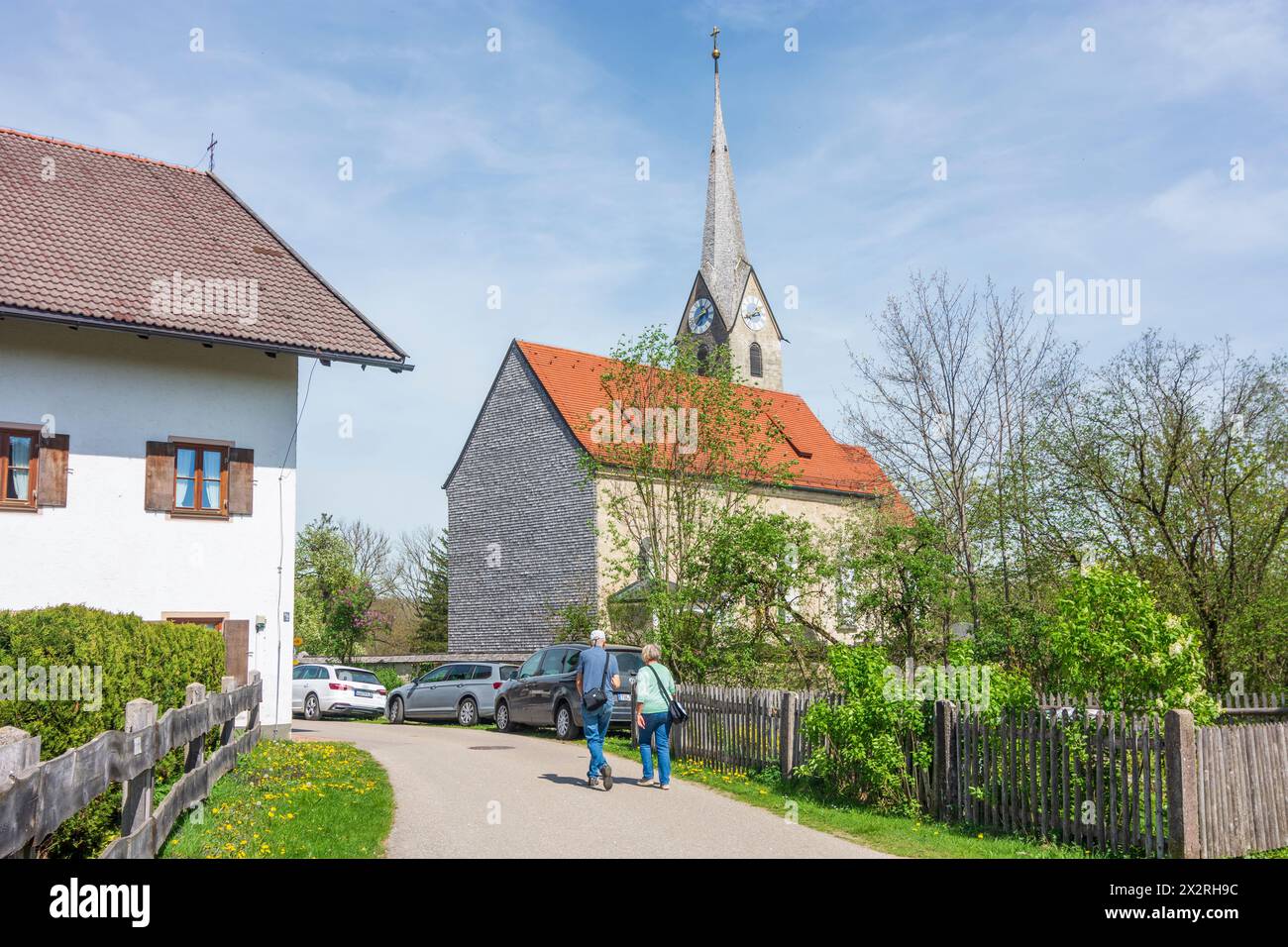 Tal: Kirche Hohendilching in Oberbayern, Tegernsee Schliersee, Oberbayern, Bayern, Bayern, Deutschland Stockfoto