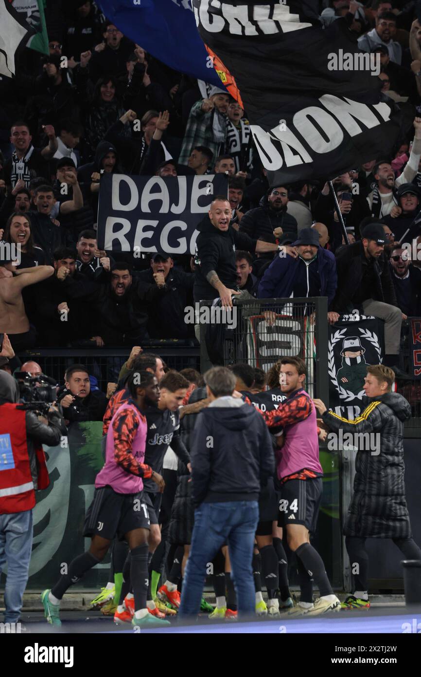 Roma, Latium, ITALIEN. April 2024. 23/2024 Rom, Olympiastadion, Fußballspiel gültig für die zweite Etappe des Halbfinales des TIM Italian Cup 2023/24 zwischen SS Lazio gegen Juventus. Im Bild: (Foto: © Fabio Sasso/ZUMA Press Wire) NUR REDAKTIONELLE VERWENDUNG! Nicht für kommerzielle ZWECKE! Stockfoto