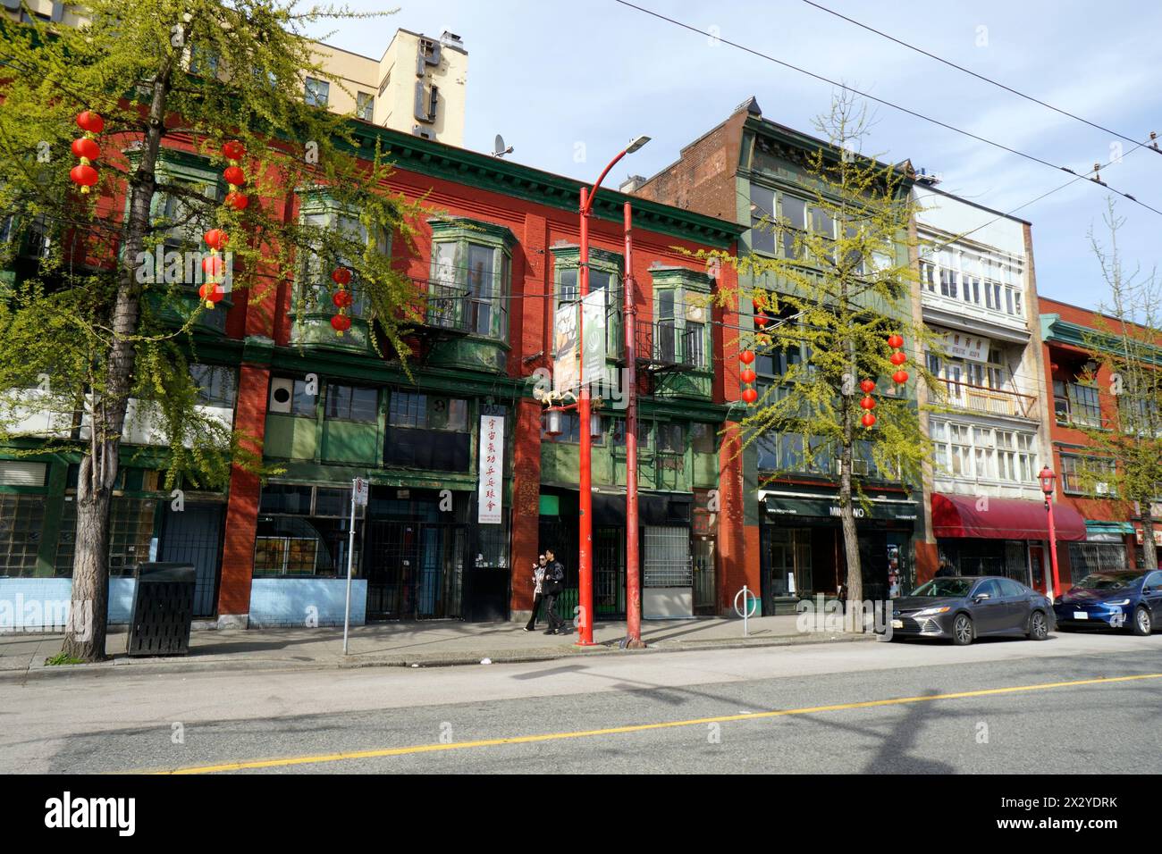 Historische Gebäude an der Pender Street in Vancouvers Chinatown, Vancouver, BC, Kanada Stockfoto