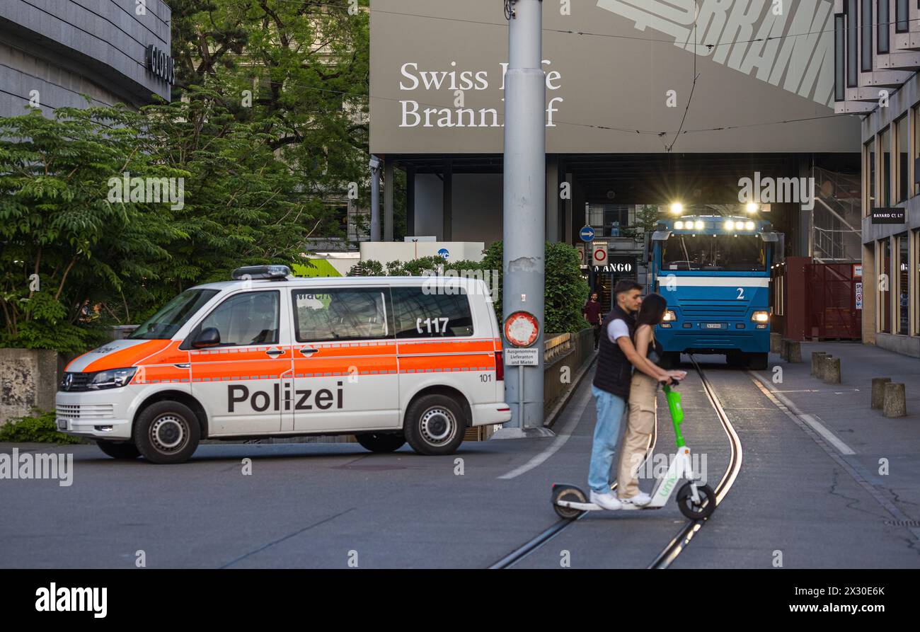 Zürich, Schweiz - 15. Mai 2022: In Zürich demonstrierten nach dem Ja zur Übernahme der EU-Verordnung über die Europäische Grenz- und Küstenwache (fron Stockfoto