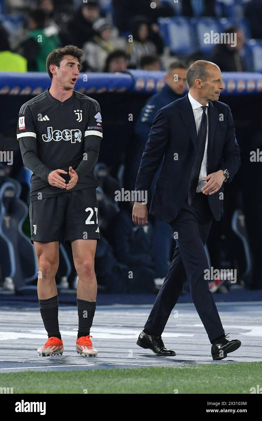 Rom, Italien. April 2024. Juventus-Trainer Massimiliano Allegri, Andrea Cambiaso von Juventus während des Halbfinalspiels zwischen Lazio und Juvenuts im italienischen Olympiastadion am 23. April 2024. Mattia Vian während des Spiels SS Lazio gegen Juventus FC, italienischer Fußball Coppa Italia in Rom, Italien, 23. April 2024 Credit: Independent Photo Agency/Alamy Live News Stockfoto