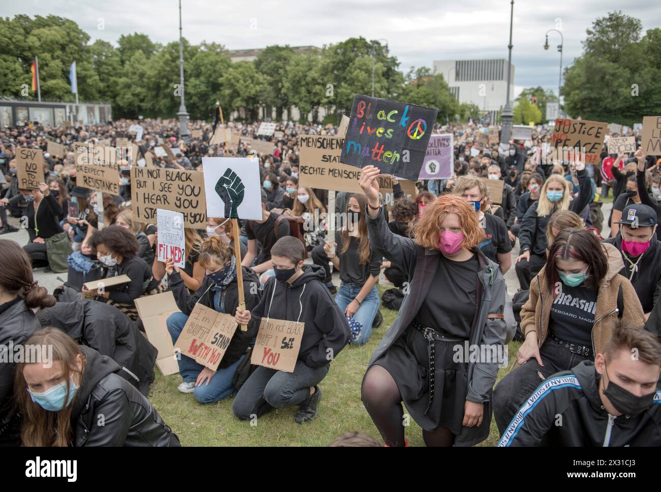 Demonstrationen, Deutschland, stiller Protest / Nein zum Rassismus, Demonstration auf dem Königsplatz, ADDITIONAL-RIGHTS-CLEARANCE-INFO-NOT-AVAILABLE Stockfoto