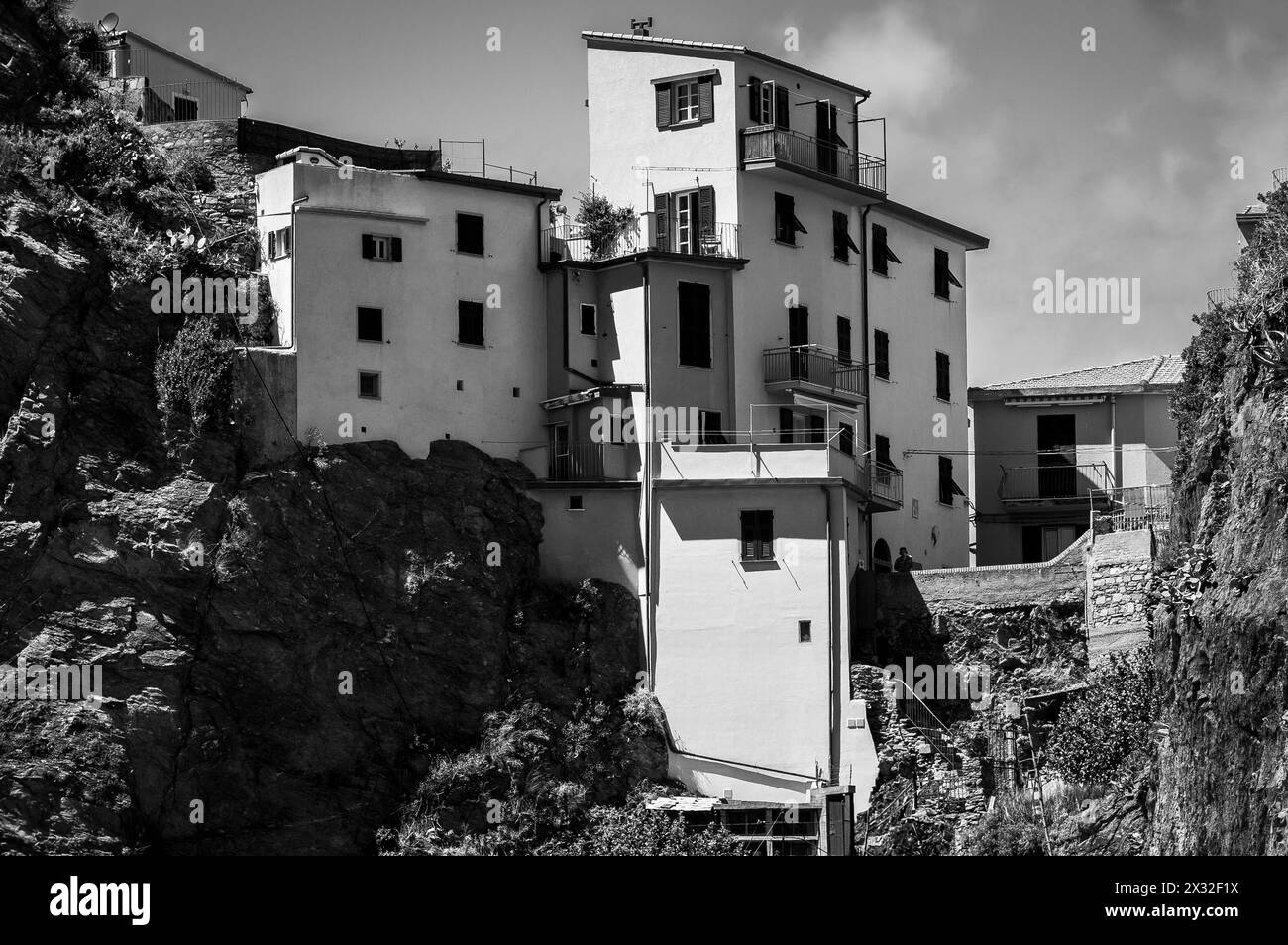 Die Magie der Cinque Terre. Farben der Häuser und des Meeres von ​​Corniglia Stockfoto