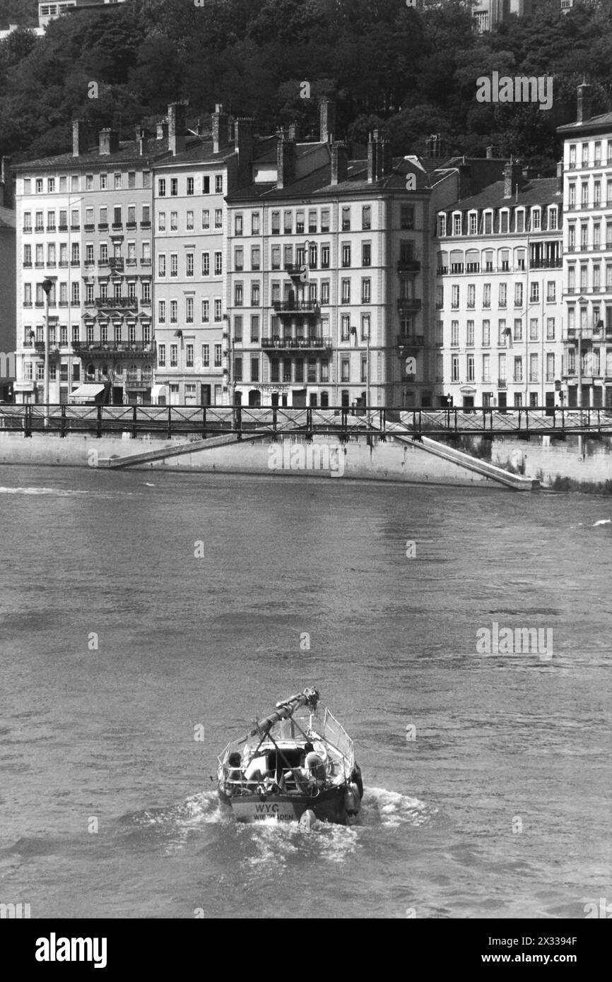 Schiff Segeln auf dem Fluss Saone, Lyon, Frankreich, Archiv 80er Jahre Stockfoto