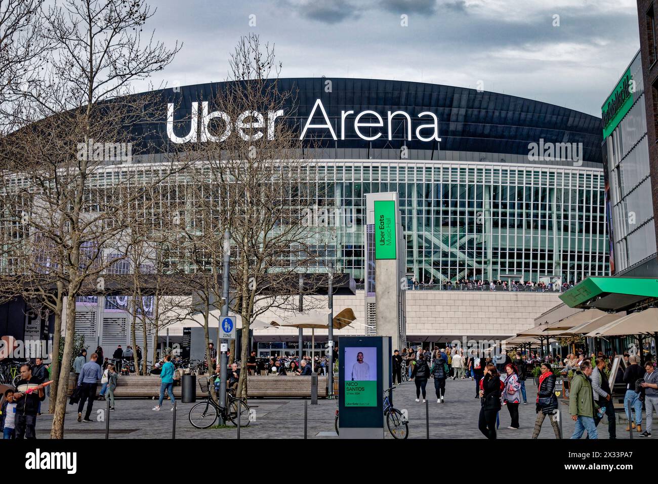 Uber Arena, bis 2015 O2 World Berlin, bis März 2024 Mercedes-Benz-Arena, Mehrzweckhalle, Sportveranstaltungen, Konzerte, Events, Umbennung zur Uber-AR Stockfoto