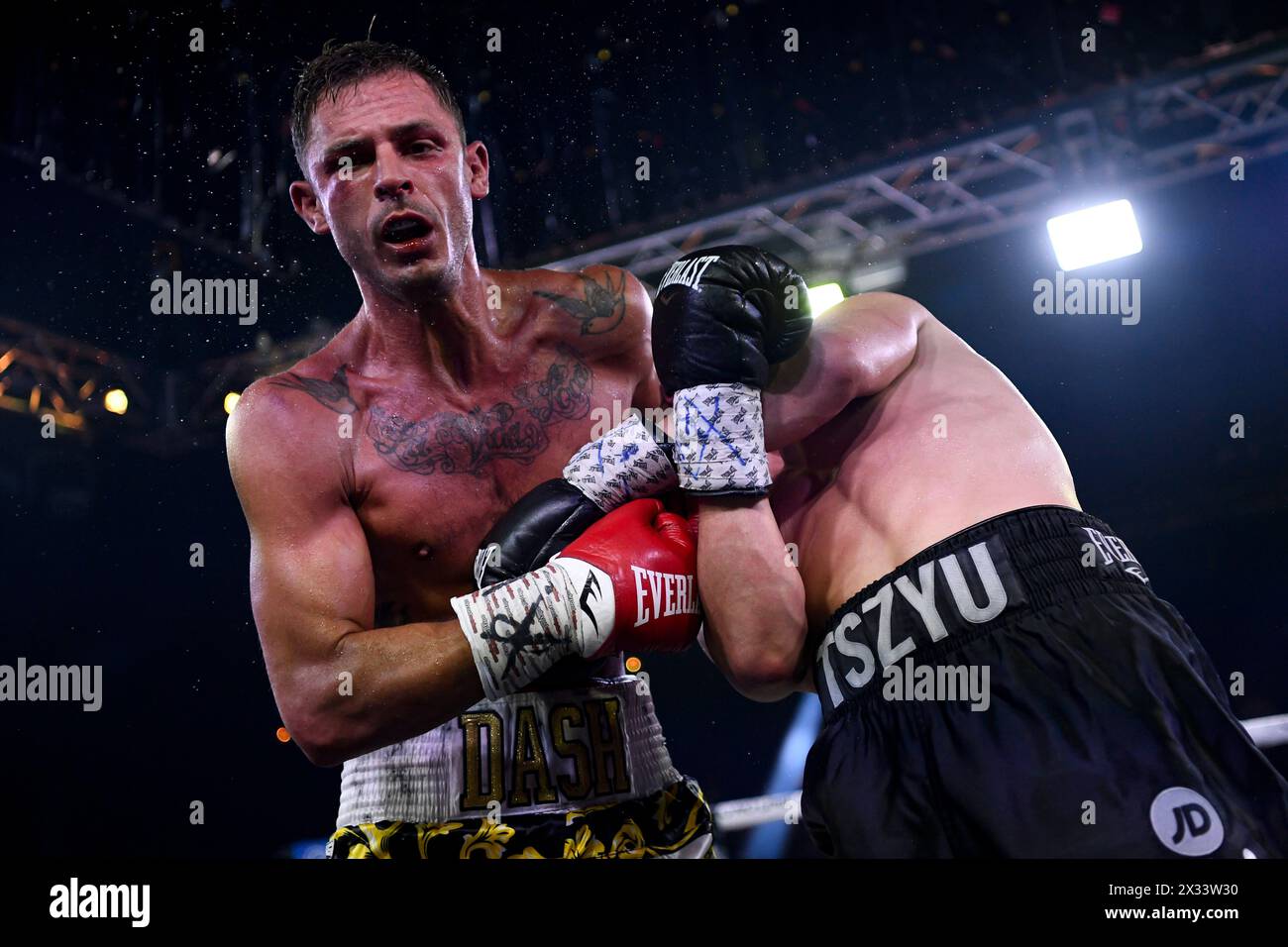 24. April 2024; Hordern Pavilion, Sydney, NSW, Australien: Australian Super Welterweight Title, Nikita Tszyu gegen Danilo Creati; Danilo Creati reagiert nach einem Schlag von Nikita Tszyu Stockfoto