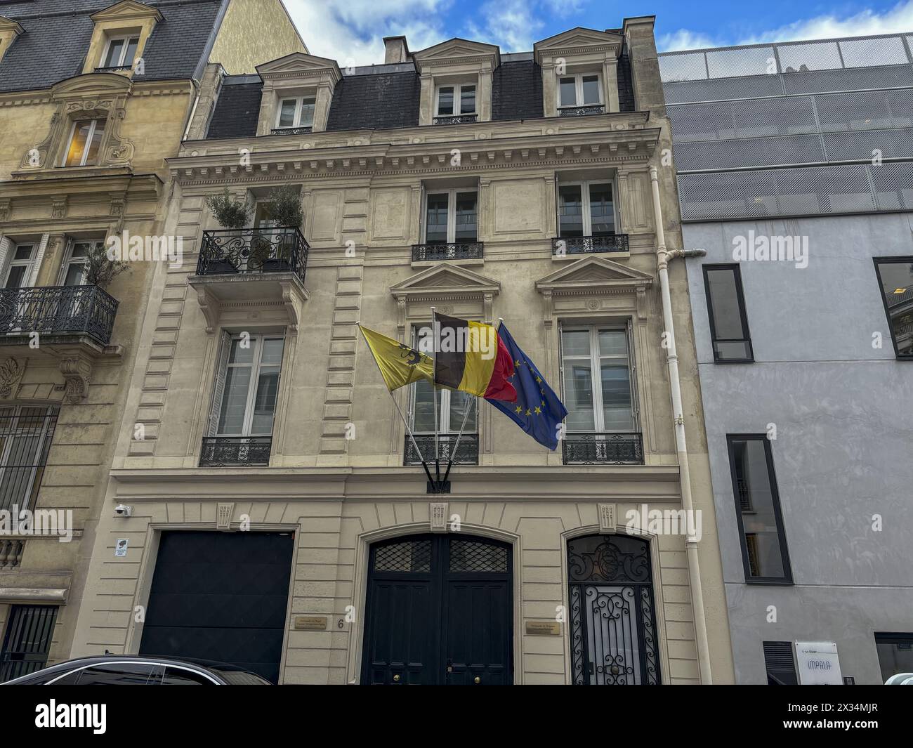 Paris, Frankreich. April 2024. Das flämische Haus in Paris während einer Industriestandlung in Frankreich am Mittwoch, den 24. April 2024. Eine Delegation flämischer Politiker, Beamter und führender Vertreter der Industrie besucht Frankreich, um über Innovation und Nachhaltigkeit zu diskutieren. BELGA FOTO NICOLAS MAETERLINCK Credit: Belga News Agency/Alamy Live News Stockfoto