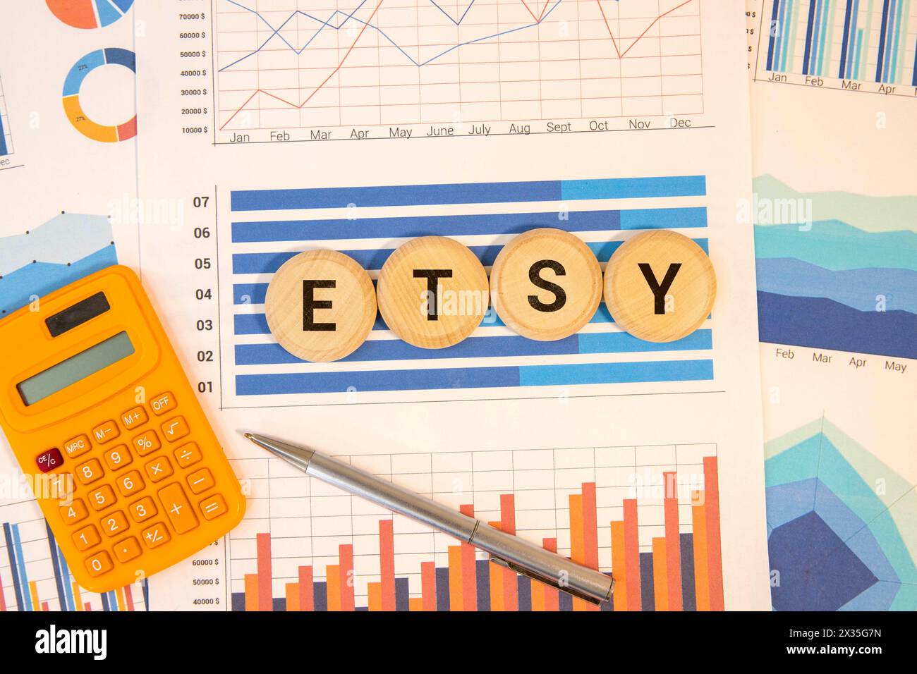 Kiew, Ukraine - 20. Februar 2020: Pappwort ETSY. Stockfoto