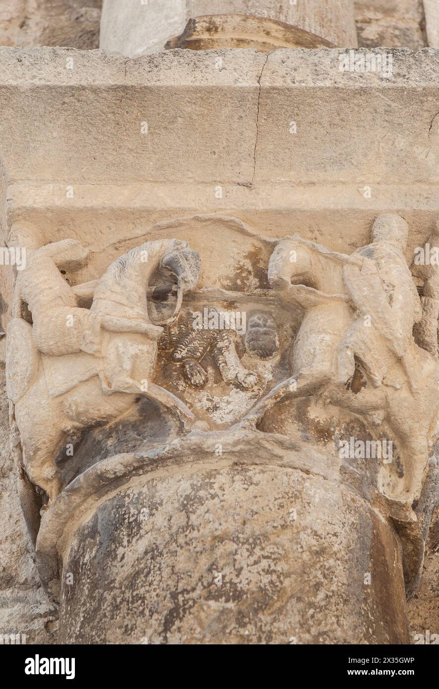 Kampf zwischen Roland und dem riesigen Ferragut, Palast der Monarchen von Navarra, Stadt Estella-Lizarra, Navarra, Nordspanien Stockfoto