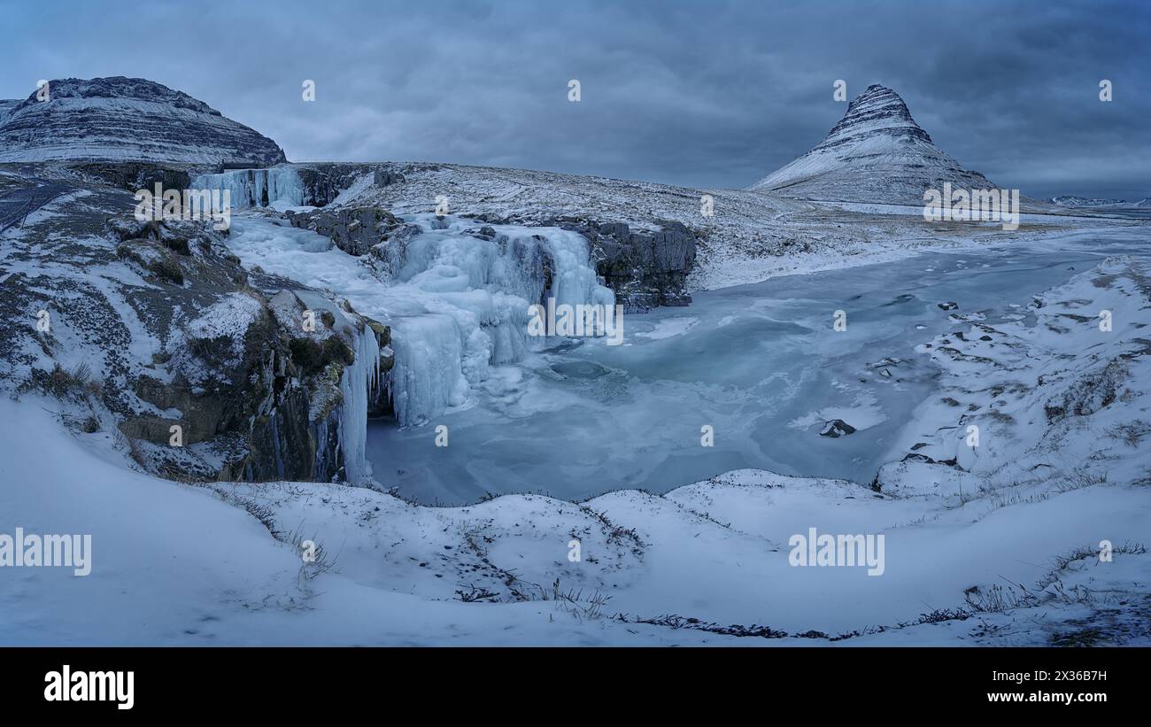 Winterabend in Kirkjufell, Island Stockfoto
