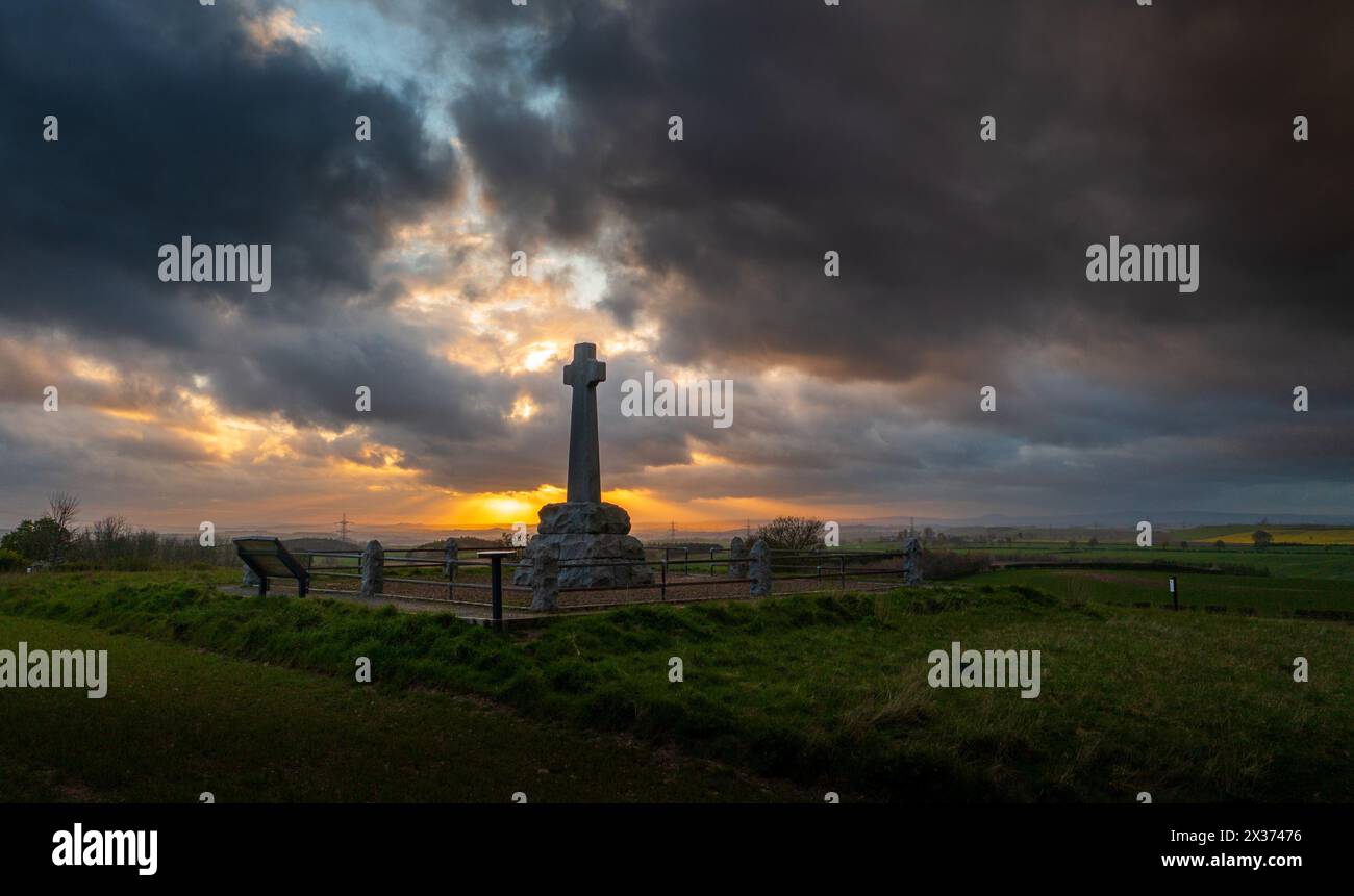 Die Sonne untergeht über dem Battle of Flodden Monument Stockfoto