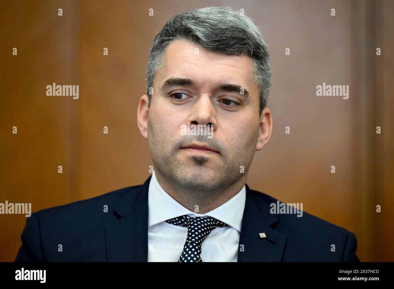 Prag, Tschechische Republik. April 2024. CD Cargo Vorstandsvorsitzender Tomas Toth auf der Pressekonferenz des nationalen Eisenbahnunternehmens Ceske drahy über die Finanzergebnisse der CD Group für 2023 in Prag, Tschechische Republik, 25. April 2024. Quelle: Ondrej Deml/CTK Photo/Alamy Live News Stockfoto