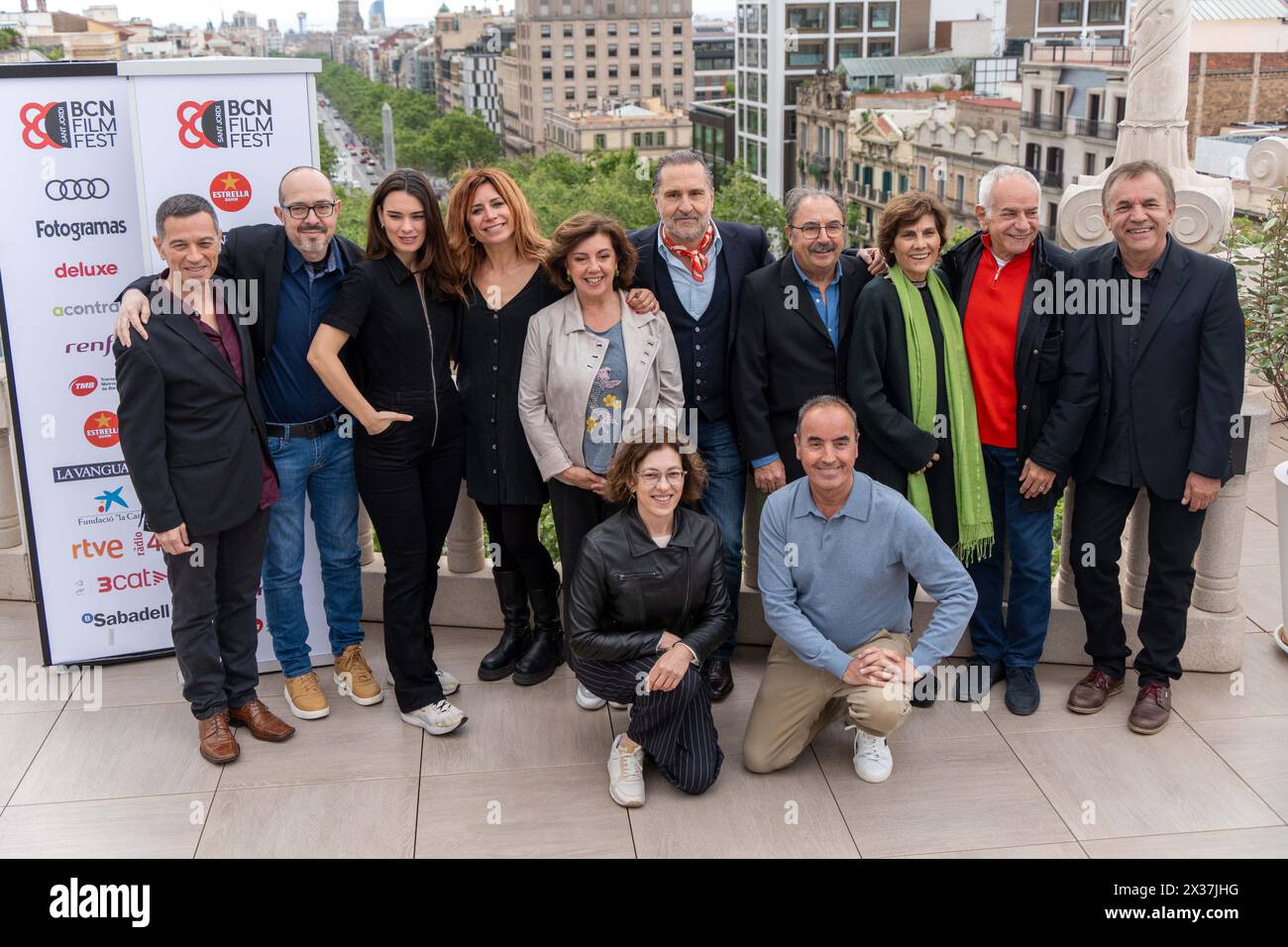 Das Barcelona Film Festival präsentiert mehrere Filme im Rahmen des Barcelona Festivals, darunter die Filme "freier Fall, König Peret, Maria Montessori und Jeff Koons: ein privates Portrait El Festival de Cine de Barcelona präsena varias pel'culas en el marco del Festival barcelons, incluyendo las pel'culas 'Caida libre, El rey Peret, Mar'a Montessori y Jeff Koons: UN retrato privado in the PIC: Esteve rovira, manel bonany, pep anton mu-oz, alba brunet, pepa lopez, toni sevilla, alex Bas, oriol Sala patau, nieves fernandez, pol berrondo News Entertainment -Barcelona, Spanien donnerstag, april Stockfoto