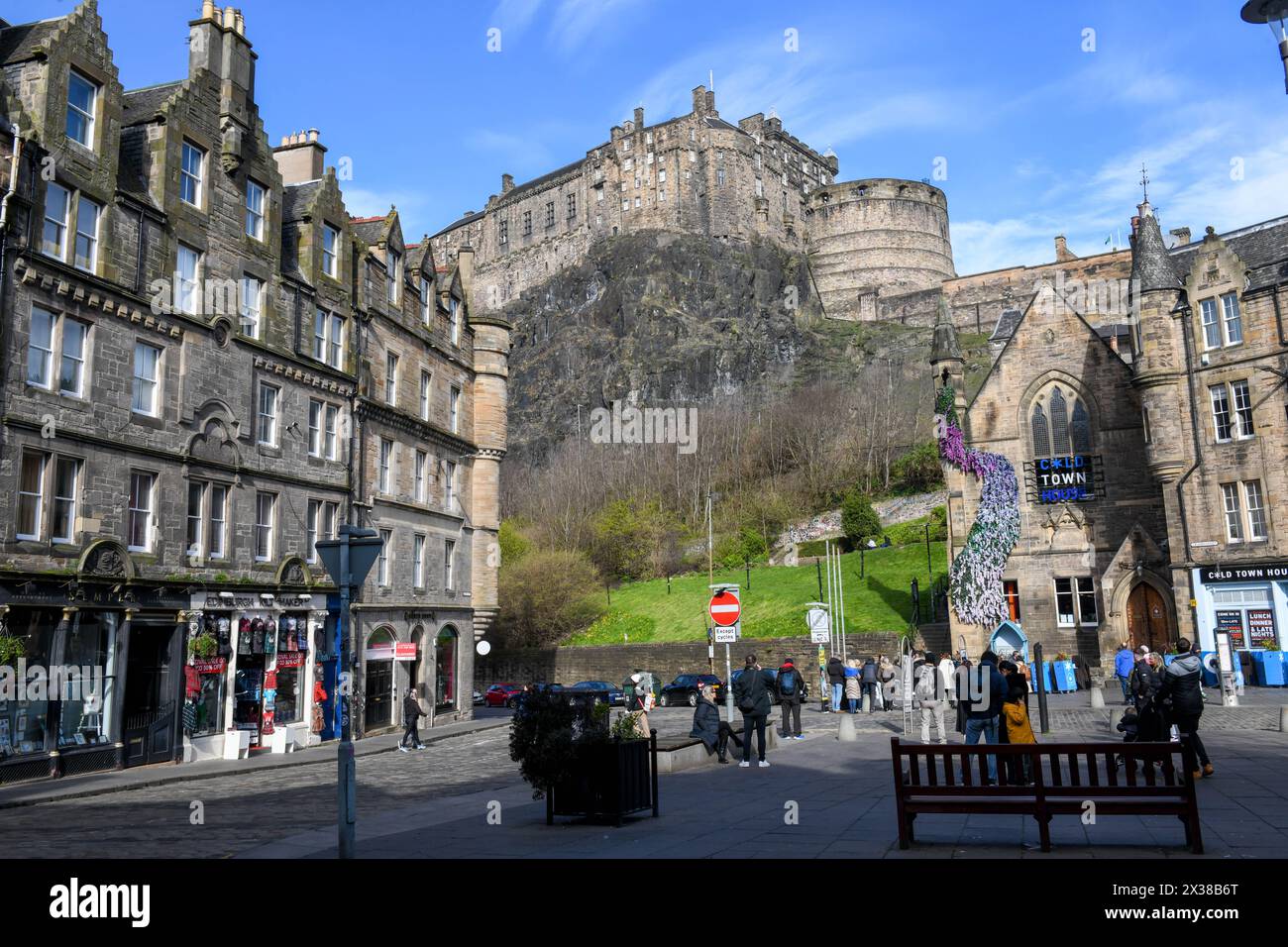 Edinburgh, Schottland - 31. März 2024: Blick auf Grassmarket auf Edinburgh auf Schottland Stockfoto