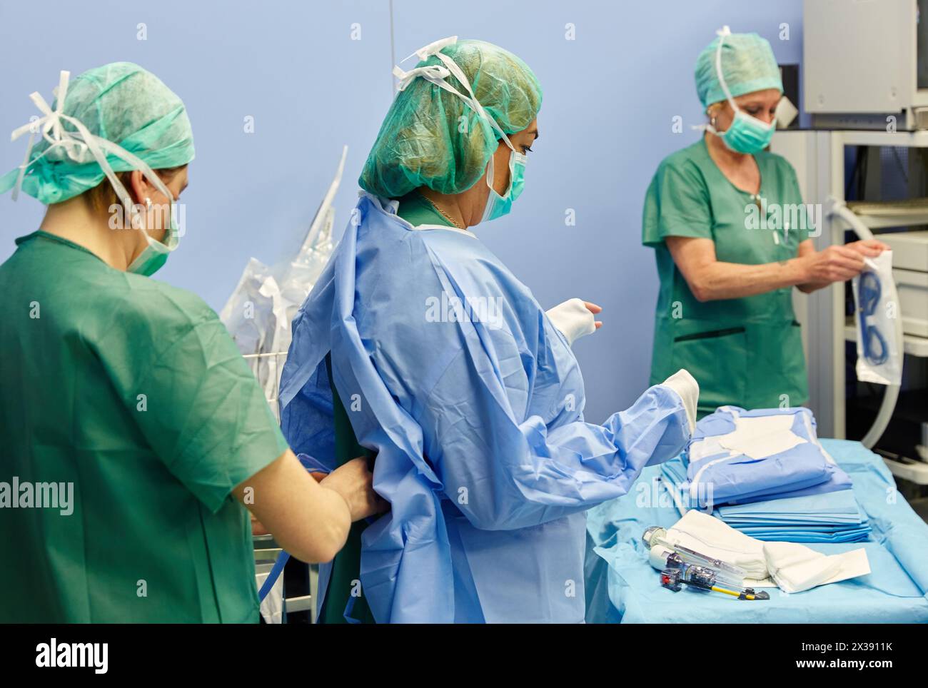 Operationssaal, Prostatakrebs Roboterchirurgie, da Vinci chirurgischer Roboter, Urologie, Krankenhaus Donostia, San Sebastian, Gipuzkoa, Baskenland, Spanien Stockfoto