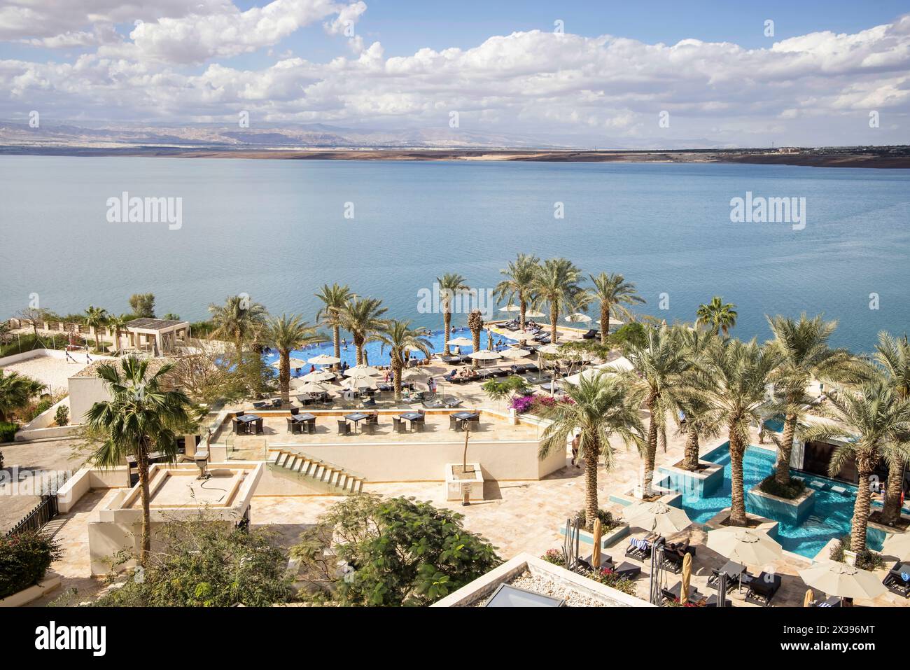 Das hilton Dead Sea Resort am Ufer des Toten Meeres ist der niedrigste Punkt der Erde mit 400 Fuß unter dem Meeresspiegel in jordanien Stockfoto