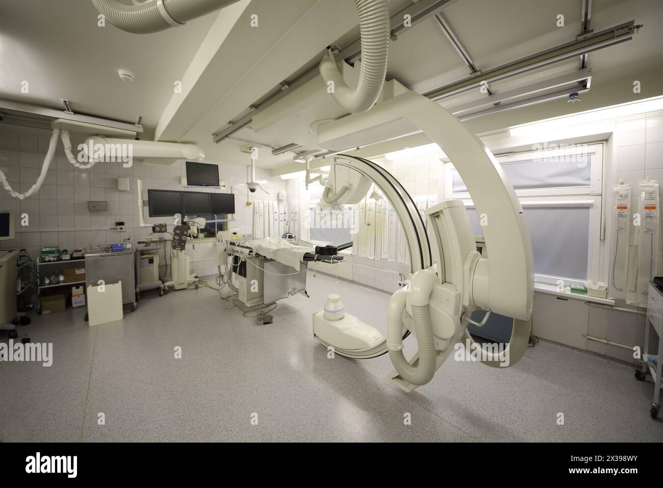 RUSSLAND, MOSKAU - 09. Januar 2015: Moderne angiographische Installation im Zentrum der Endochirurgie und Lithotripsie. Stockfoto