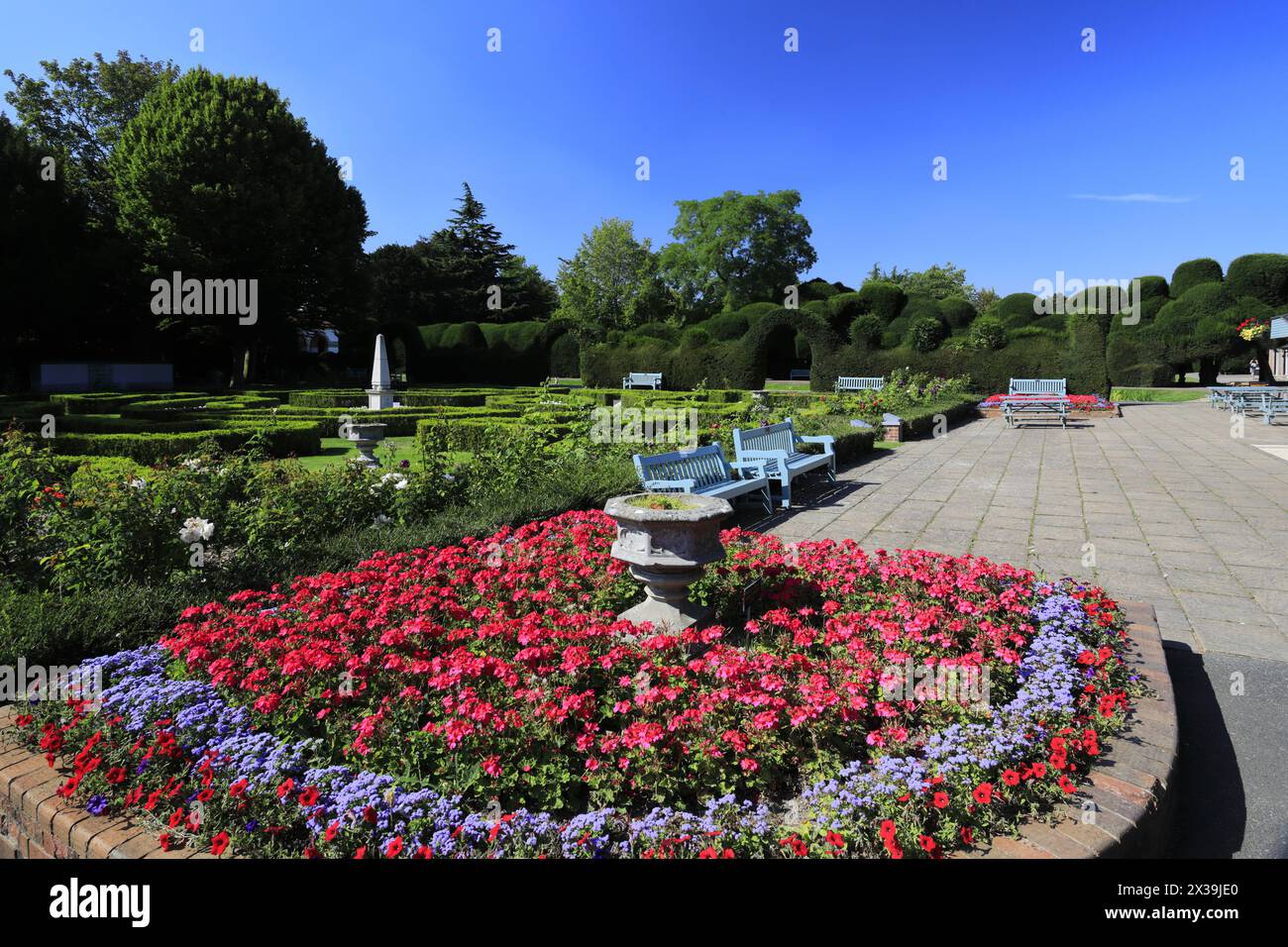 Frühlingsblumen in Ayscoughfee Hall and Gardens; Spalding Town; Lincolnshire; England; Großbritannien Stockfoto