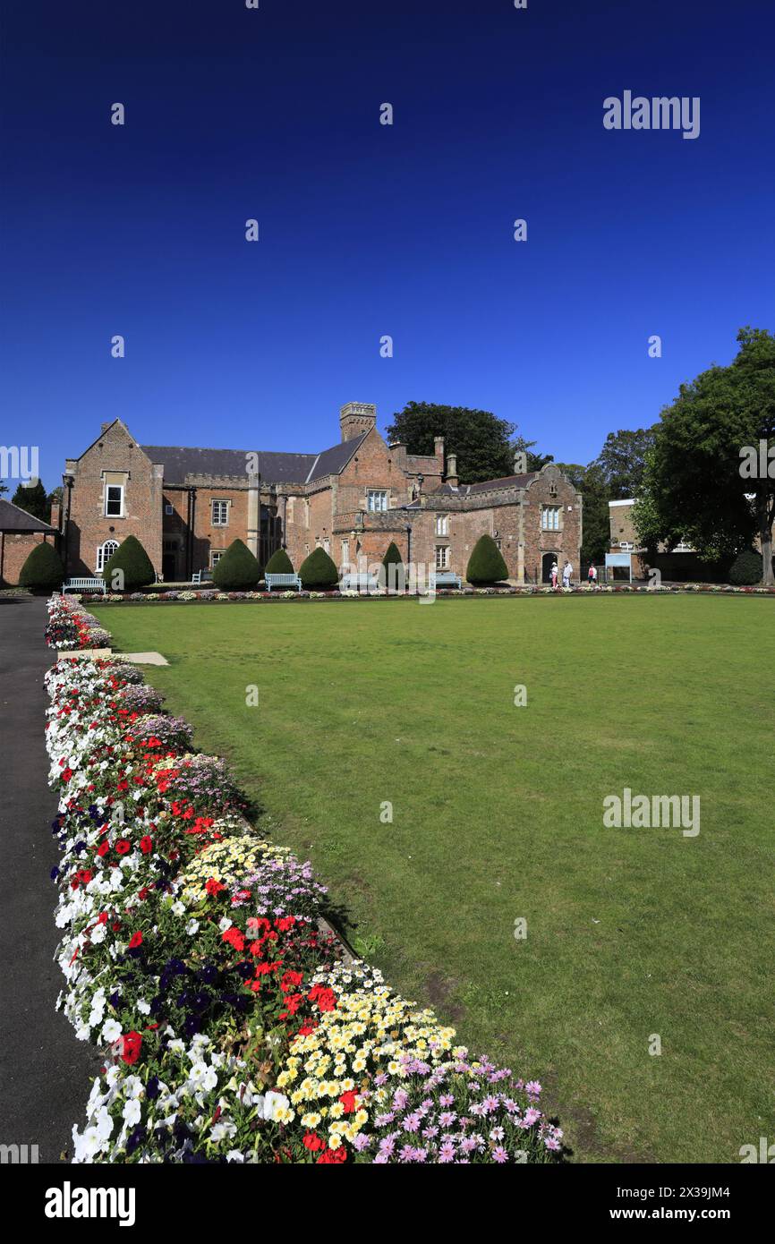 Frühlingsblumen in Ayscoughfee Hall and Gardens; Spalding Town; Lincolnshire; England; Großbritannien Stockfoto