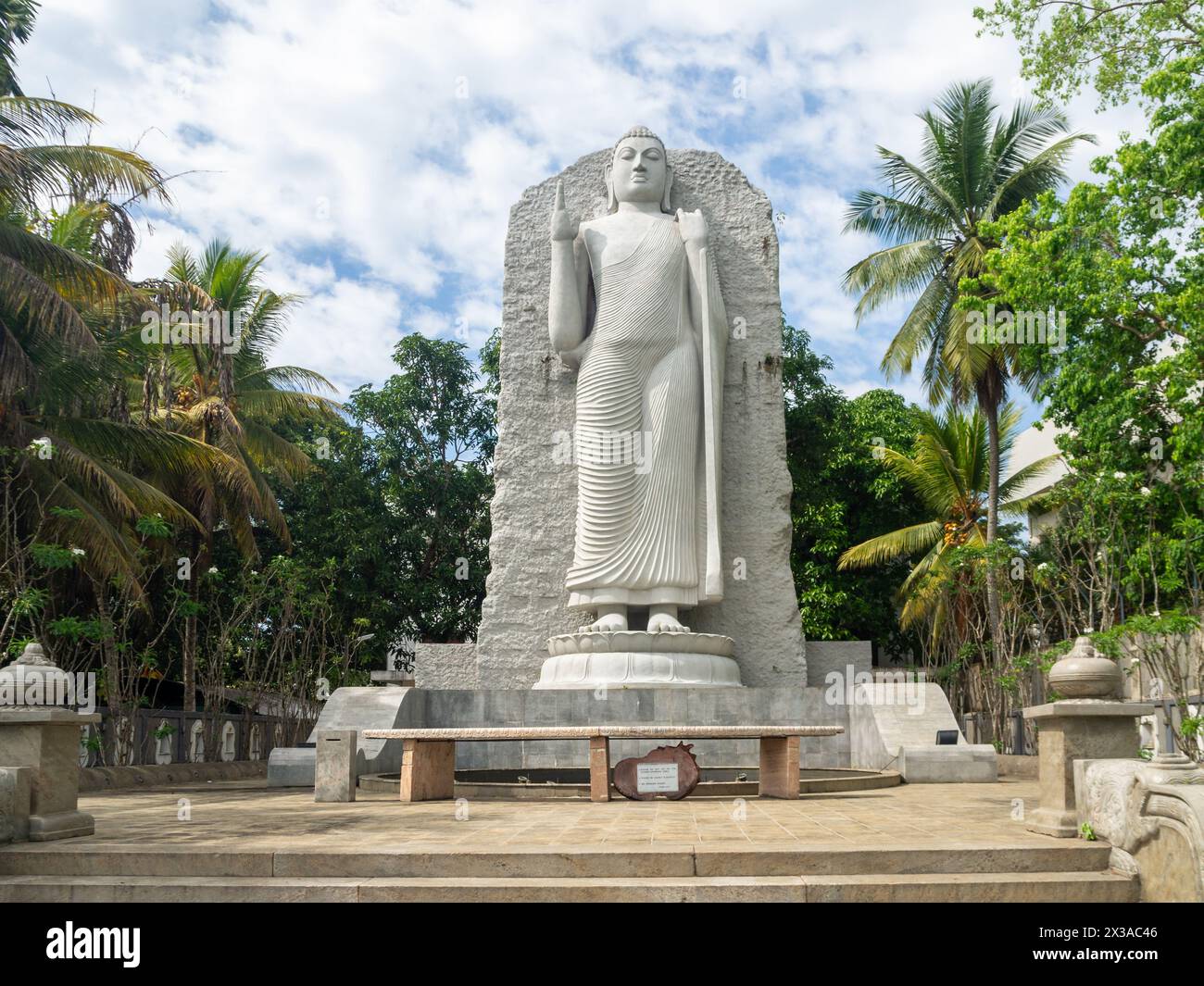 Colombo City, Sri Lanka, Ceylon Island, 2024: Unabhängigkeitsmuseum, Buddha-Statue Stockfoto
