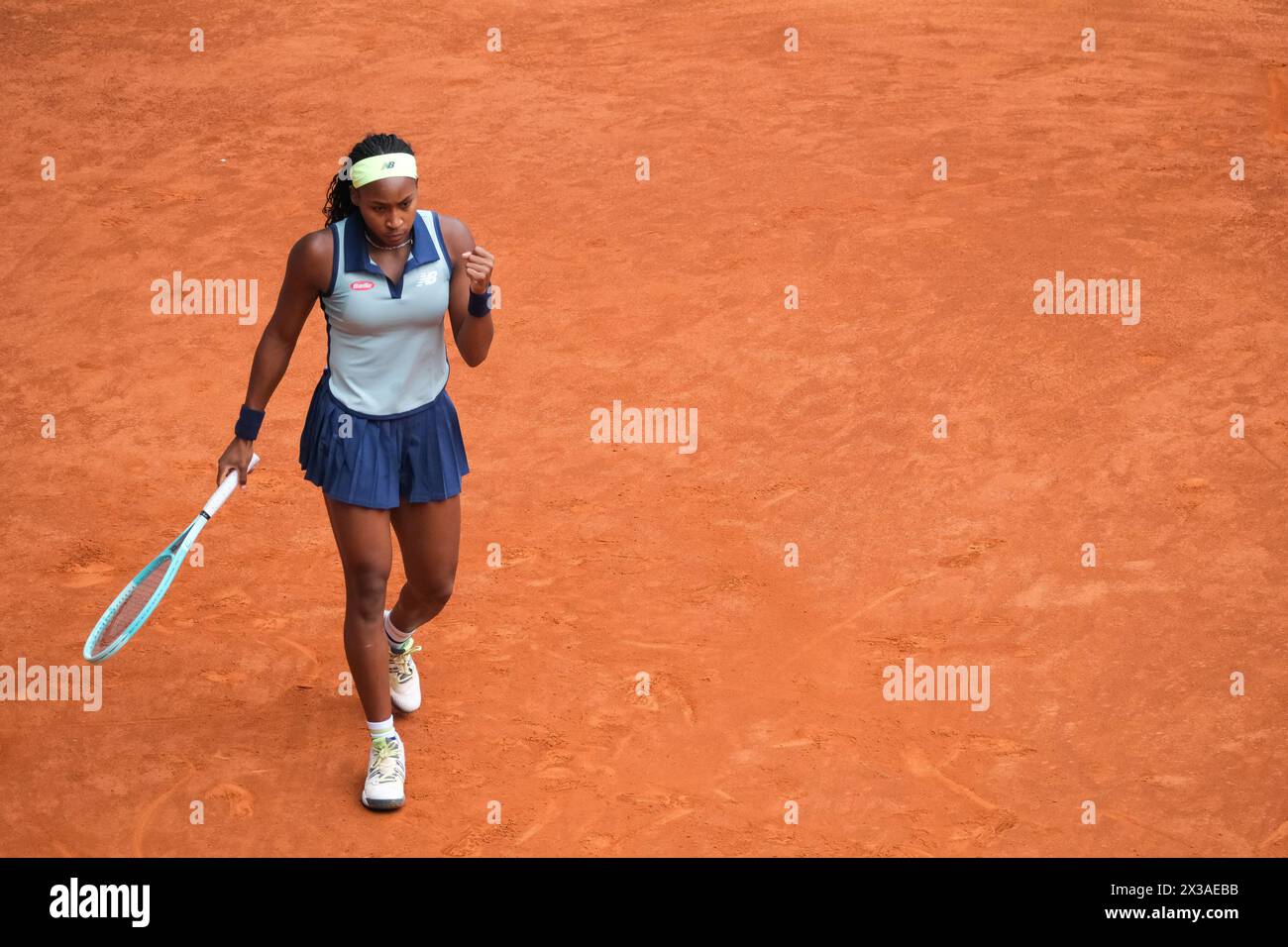 Coco Gauff aus den Vereinigten Staaten spielt am dritten Tag bei den Mutua Madrid Open in La C gegen Arantxa Rus aus den Niederlanden Stockfoto