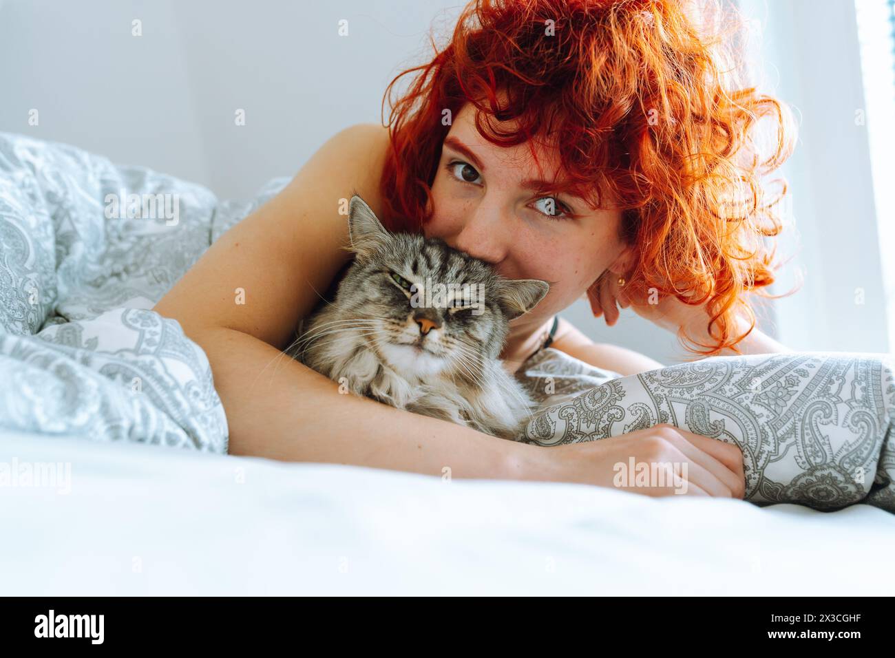 Freundschaft zwischen Haustier und seinem Besitzer Stockfoto