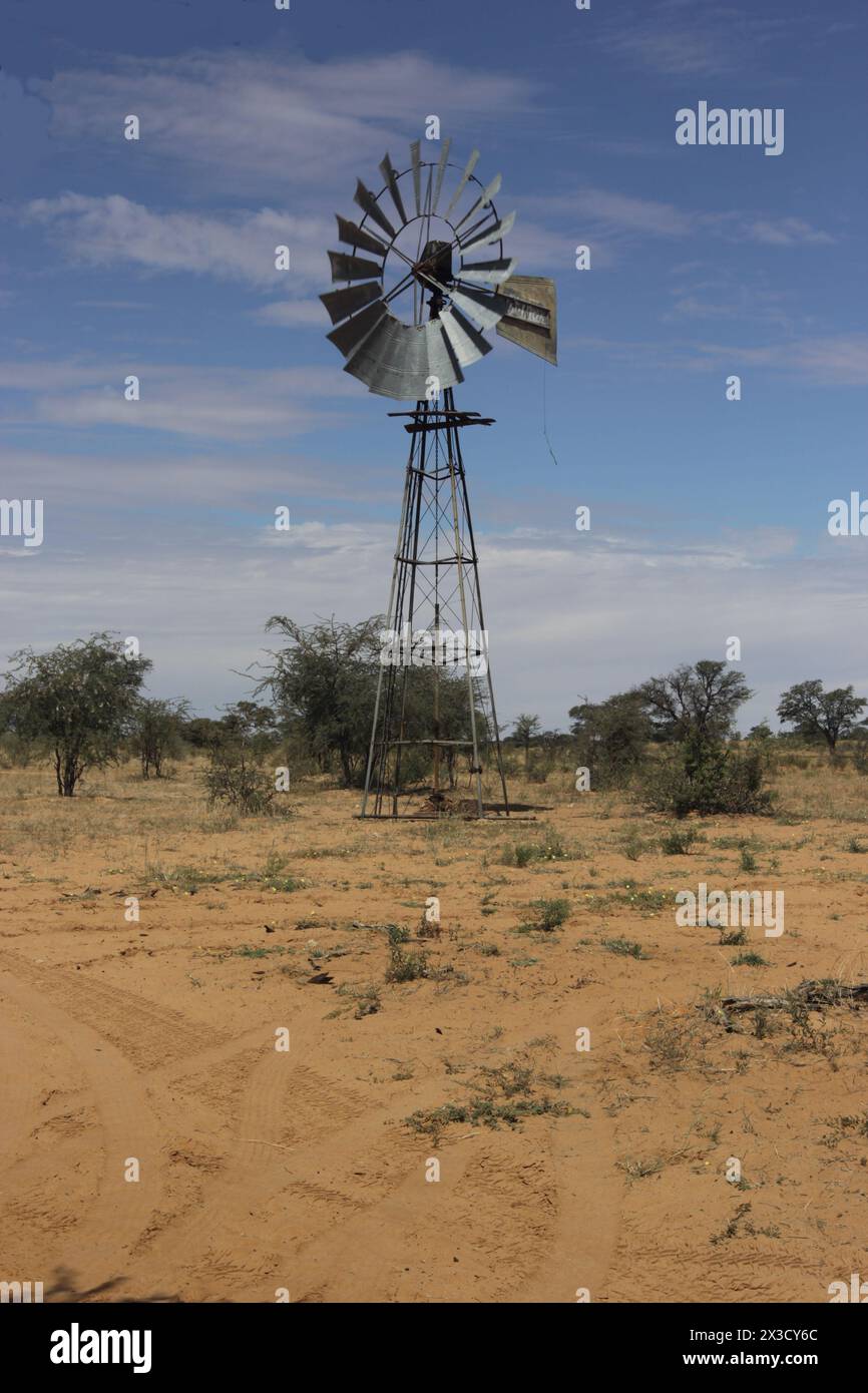 Landschaft und Landschaften des südlichen Afrika. Windmühle Stockfoto