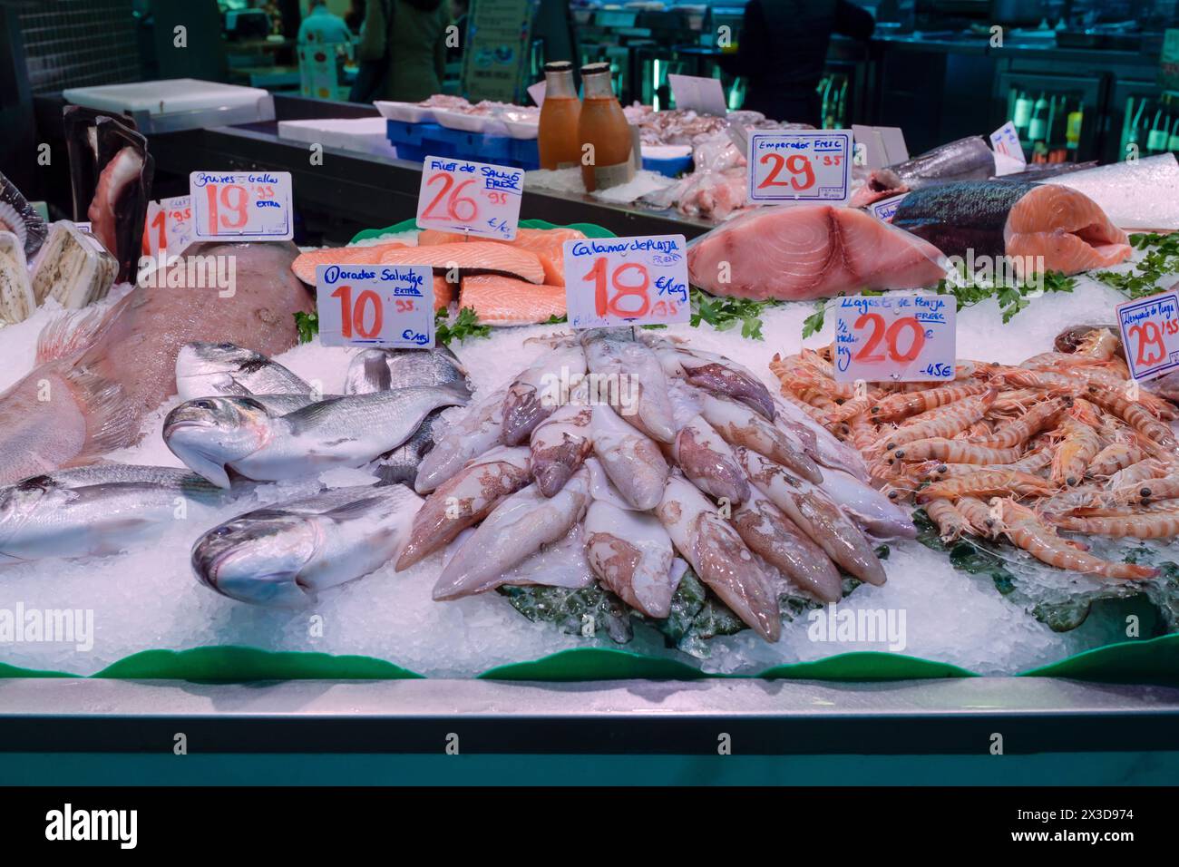 Fischhandel, Martkhalle Mercat de Sant Antoni, Barcelona, Katalonien, Spanien Stockfoto