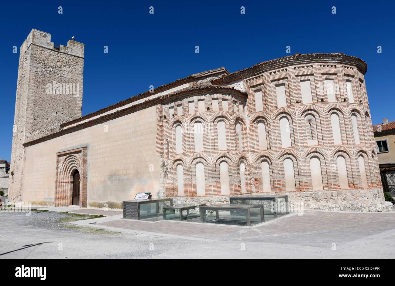 Cuellar, Kirche San Martin (romanisch-mudejar, 12. Jahrhundert). Derzeit Centro de Interpretacion del Arte Mudejar. Provinz Segovia, Castilla y Leon, Stockfoto