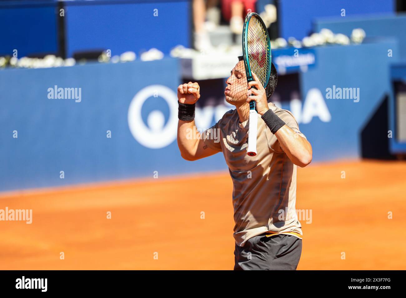 Barcelona, Spanien. April 2024. Der Tennisspieler Harold Mayot wurde während des Qualifikationsspiels zwischen Harold Mayot und Andrea Vavassori während des Barcelona Open Banc Sabadell Turniers in Barcelona gesehen. (Foto: Gonzales Foto - Ainhoa Rodriguez Jara). Stockfoto