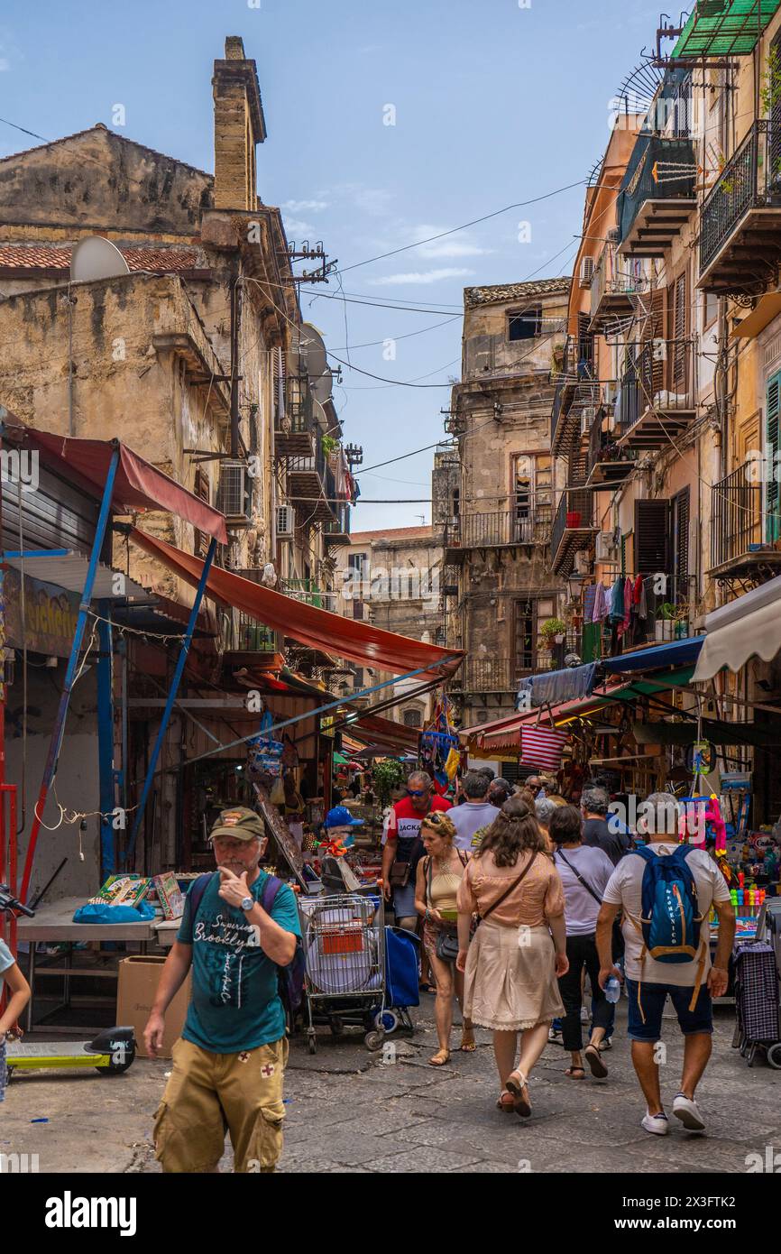 Ballaro Markt in Palermo. Ballarò ist der älteste und größte Markt der Stadt. Stockfoto