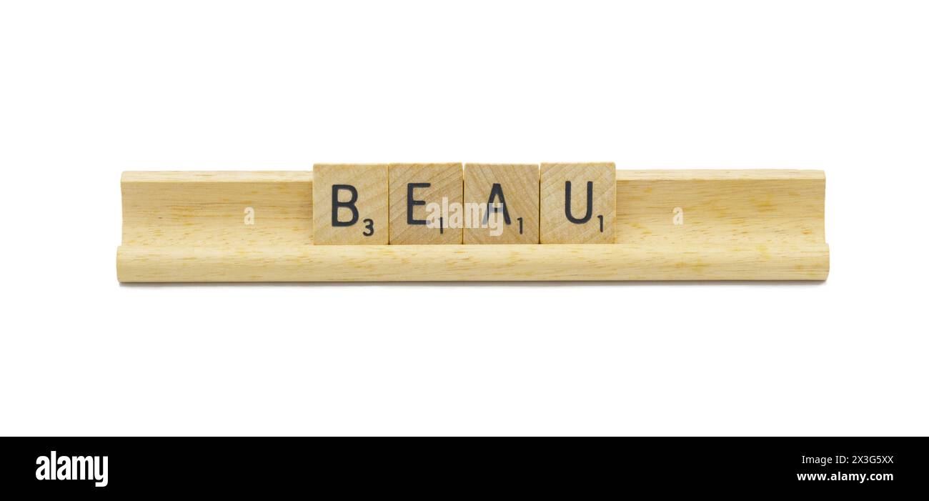 Miami, FL 4-18-24 beliebter Vorname des Jungen BEAU AUS quadratischen Holzfliesen, englische Buchstaben mit natürlicher Farbe und Maserung auf einem Holz-rac Stockfoto
