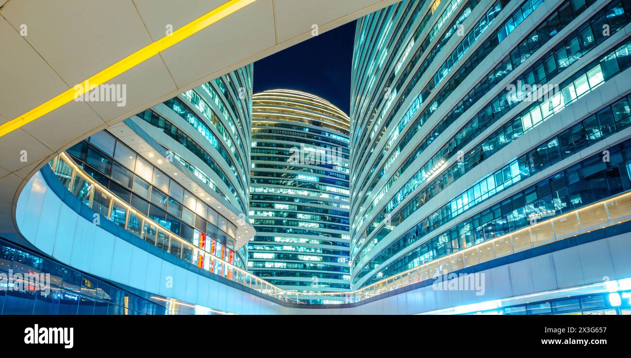 Detail des nächtlichen Wangjing Soho in Shanghai, China, moderne Architektur, kommerzielle Nutzung Stockfoto