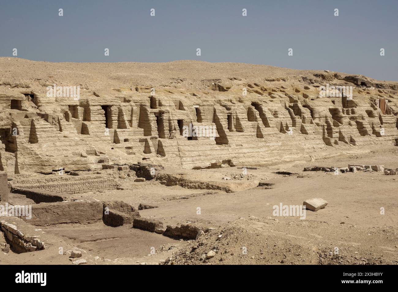 Blick auf neue Ausgrabungen im Bubasteion-Gebiet, Sakkara, Ägypten. Stockfoto
