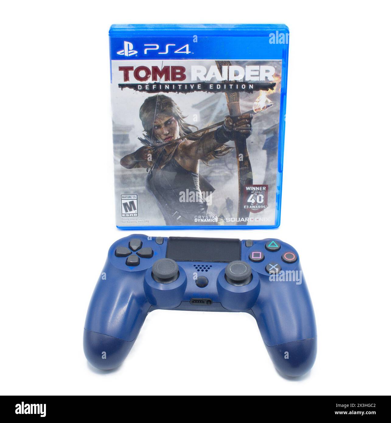 Ocala, FL 2-18-2024 Tomb Raider – ultimative Edition des Videospiels von Crystal Dynamics auf Sony PlayStation Four 4-Konsole mit Lara Croft und flammendem Pfeil Stockfoto