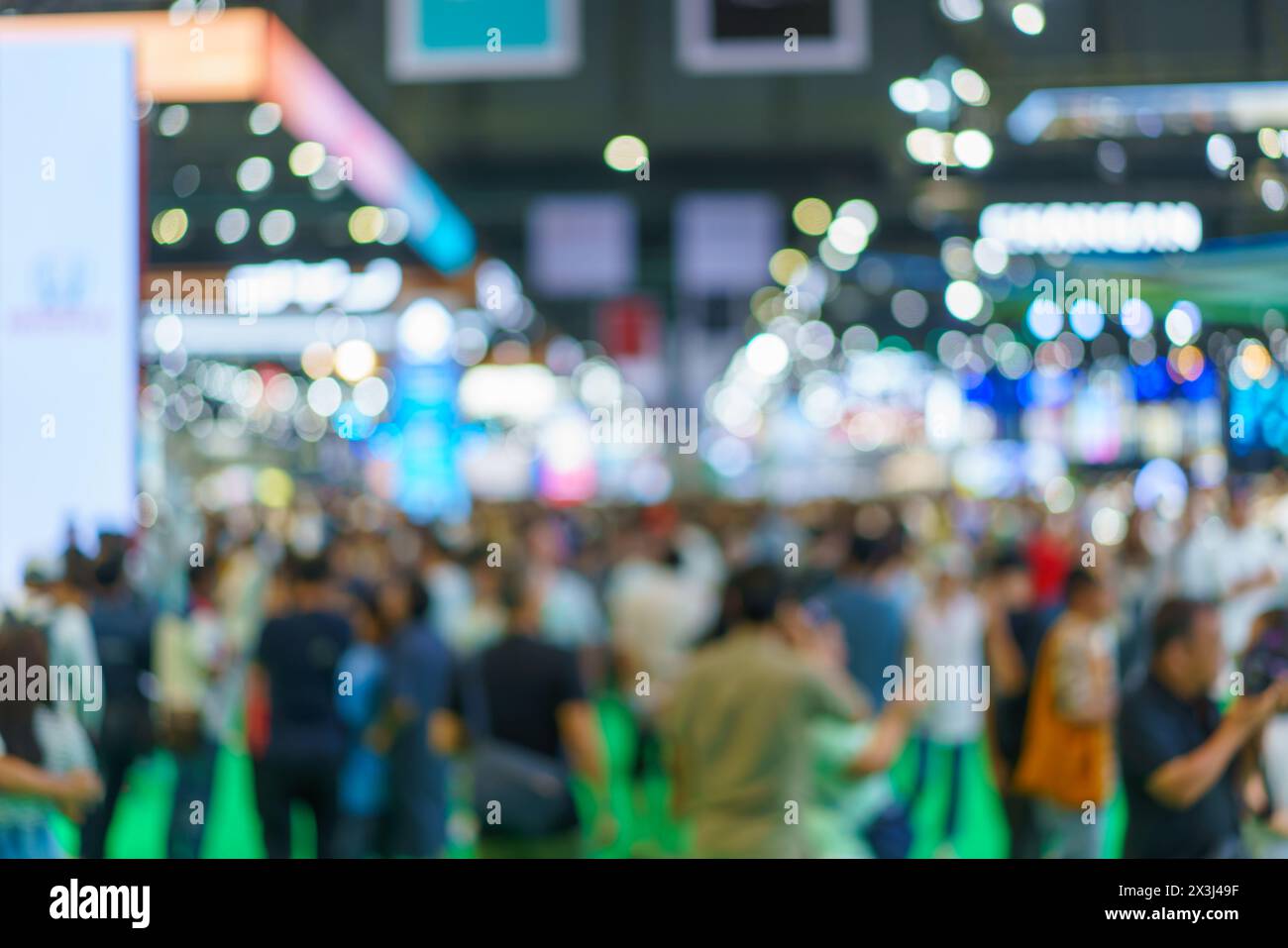 Blur, defokussiertem Hintergrund der öffentlichen Ausstellungshalle. Business Messe, Messe oder Börse. Organisation oder Firma Ereignis, dem Handel Stockfoto