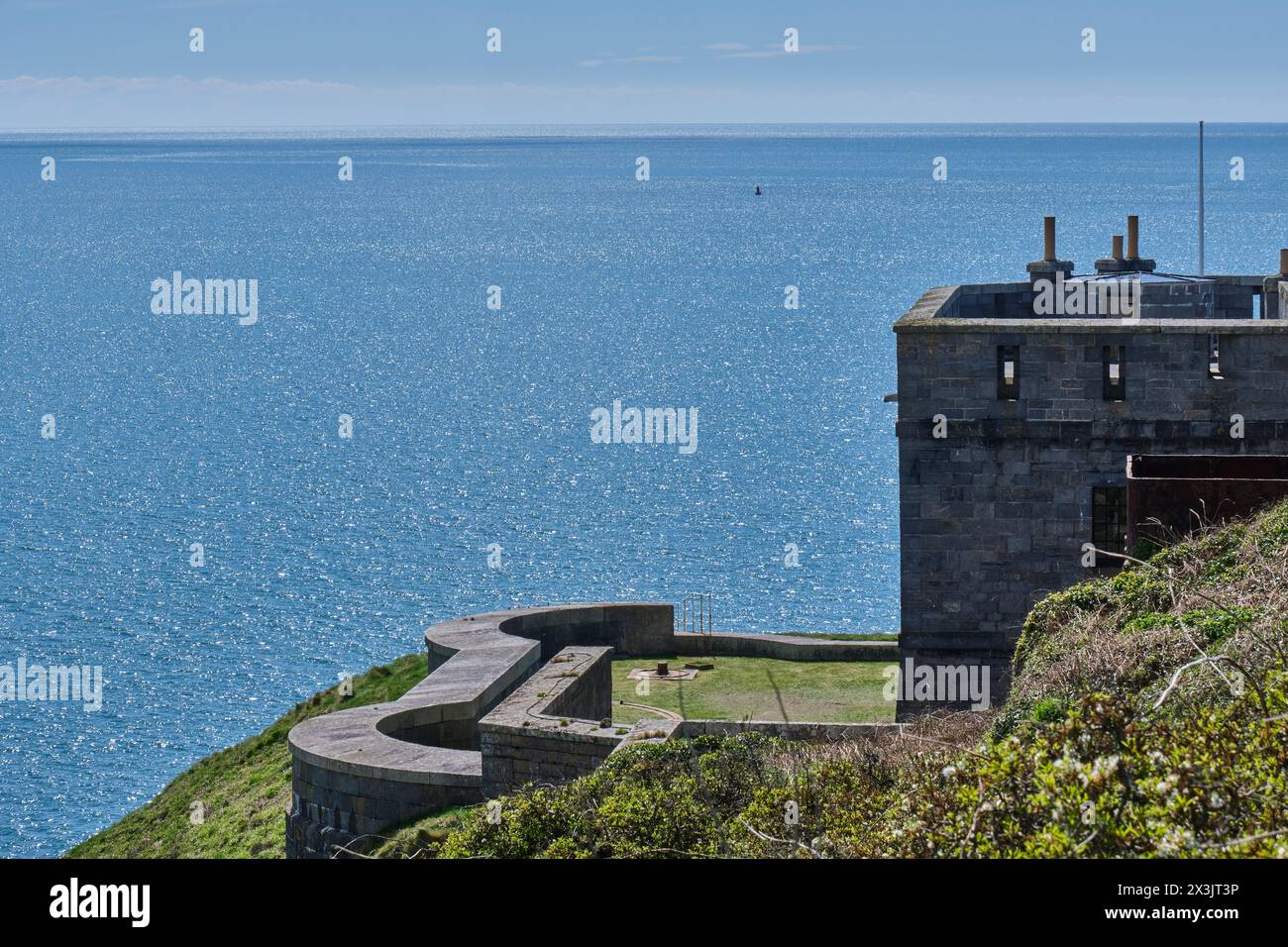 West Blockhouse Fort am West Blockhouse Point mit Blick auf Milford Haven, Pembrokeshire, Wales Stockfoto