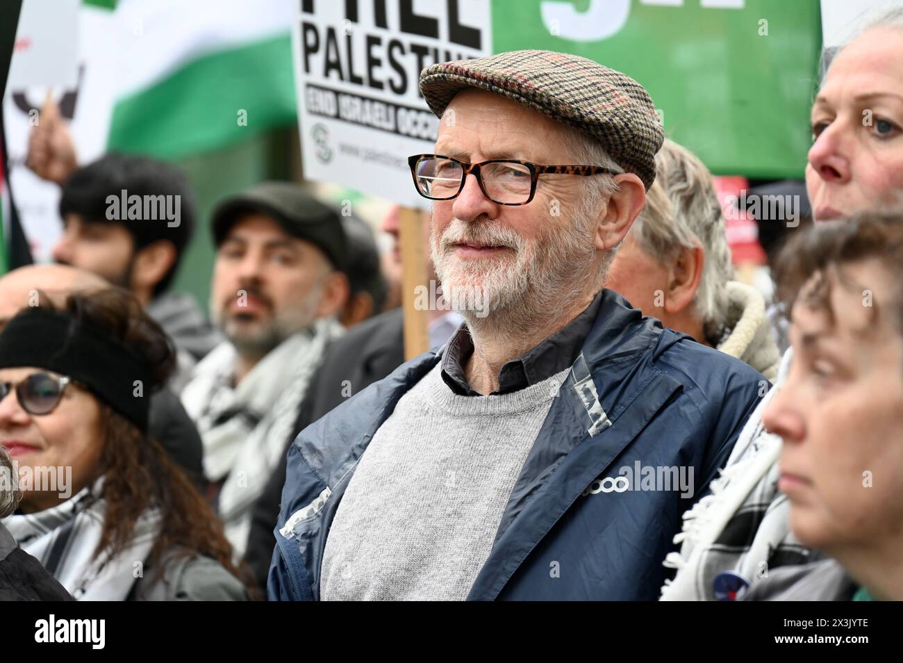 London, Großbritannien. Nationalmarsch für Palästina. Juliet Stevenson und Jeremy Corbyn führten die 12. Nationale Demonstration mit 200.000 Aktivisten an, die vom Parlamentsplatz zum Hyde Park marschierten. Quelle: michael melia/Alamy Live News Stockfoto