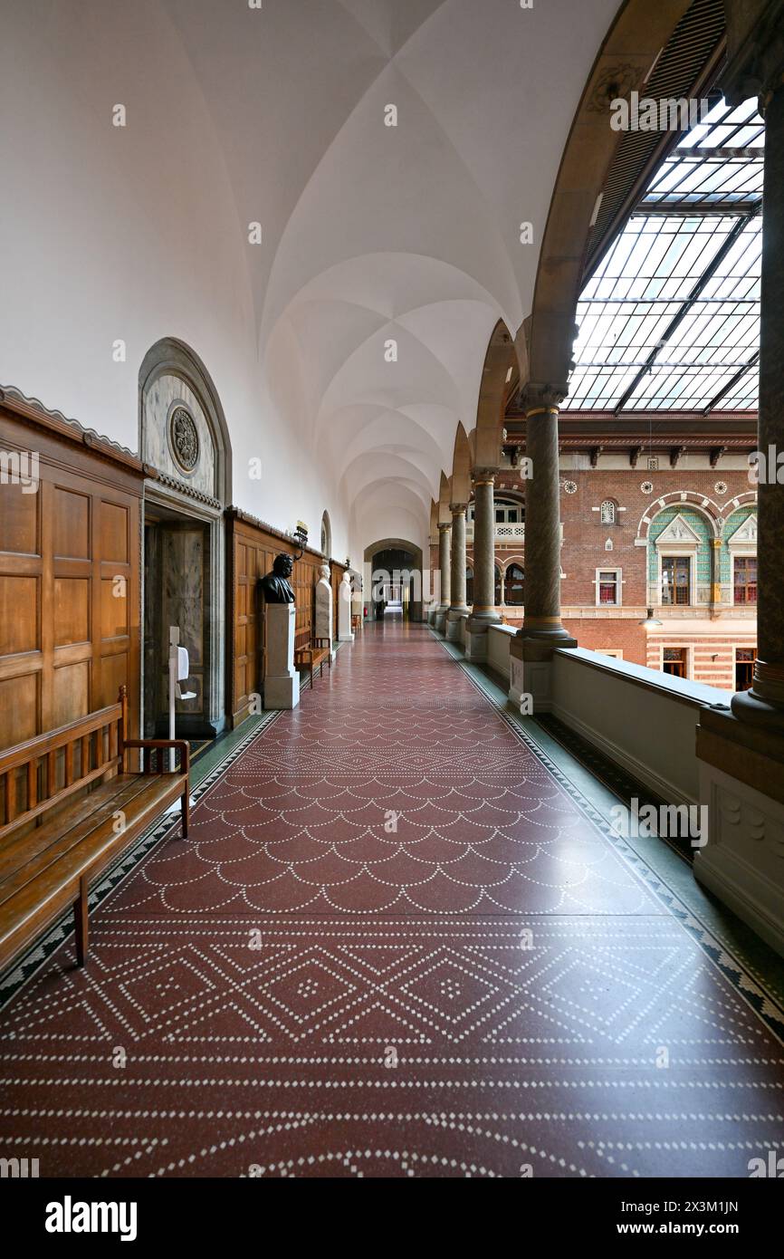 Kopenhagen, Dänemark - 17. Juli 2023: Kopenhagen Town Hall Interior. Historisches Rathaus in Dänemark. Innengebäude der Halle Kobenhavns Stockfoto