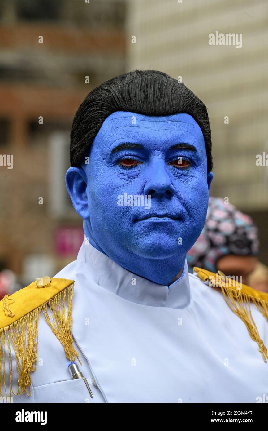 Mitth'RAW'nuruodo, geboren als Kivu'RAW'nuru mit dem Kernnamen Vurawn, bei der Parade of Wonders, signalisiert den Beginn des Comic-Wochenendes der Calgary Expo. Stockfoto