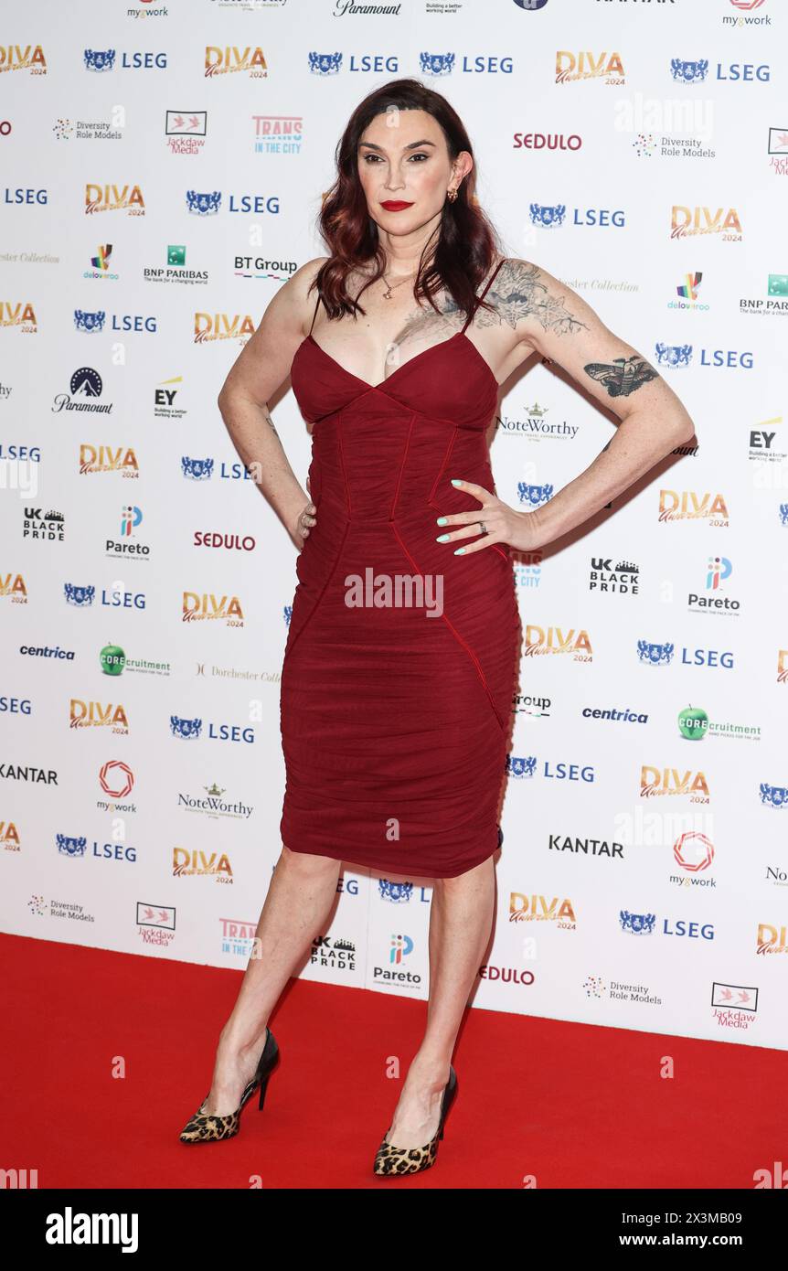 London, Großbritannien. April 2024. Juno Dawson besuchte die DIVA Awards 2024 in den de Vere Grand Connaught Rooms in London. (Foto: Brett Cove/SOPA Images/SIPA USA) Credit: SIPA USA/Alamy Live News Stockfoto