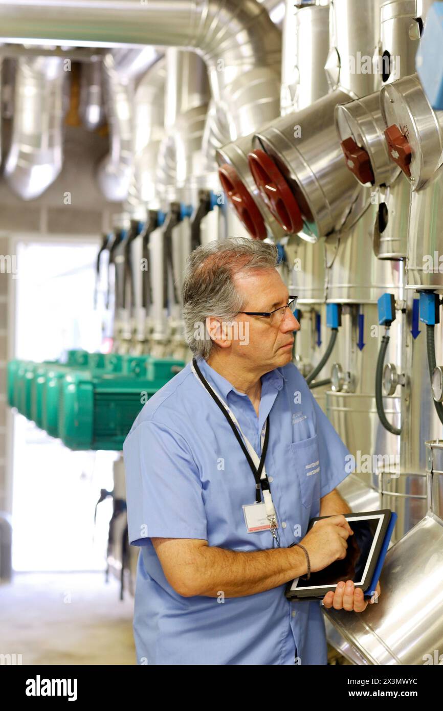 Wartungstechniker, Pumpen, Lüftung und Klimaanlage, Onkologikoa Hospital, Onkologisches Institut, Fallzentrum für Prävention, Diagnose und tr Stockfoto