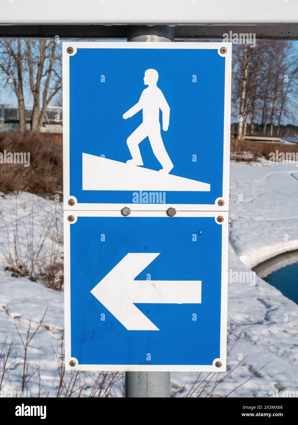 Anlandeschild für den Gästehafen in Oulu, Finnland Stockfoto