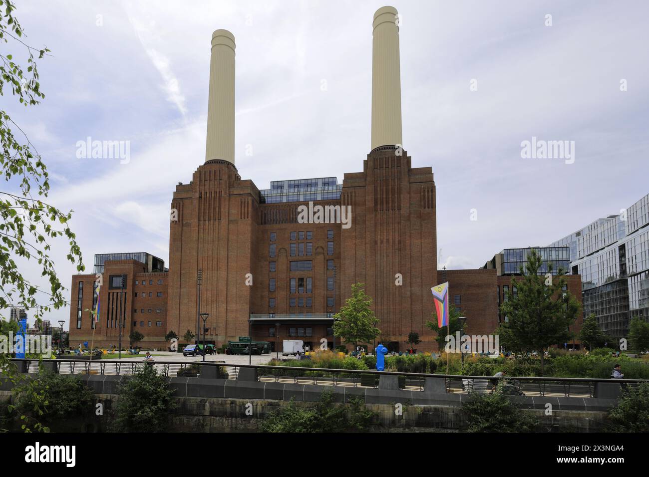 Blick auf das Äußere der Battersea Power Station, Battersea, London, England Stockfoto