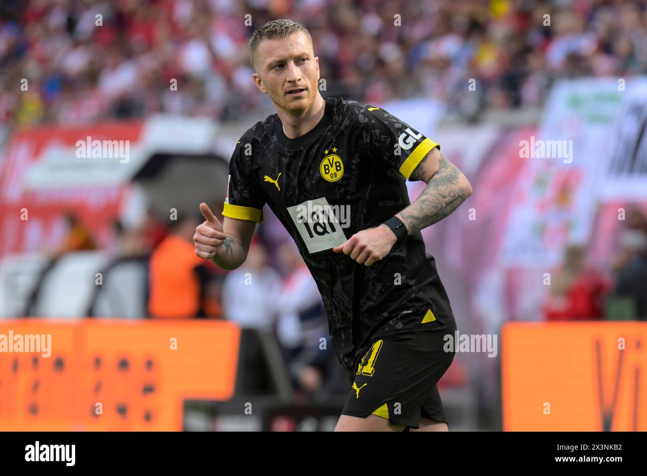 Leipzig, Deutschland. April 2024. Marco Reus (BVB, #11), RB Leipzig gegen Borussia Dortmund - BVB 09, 1. Bundesliga, Fußball, DFB, Bundesliga, 31, Staffel 2023/2024, RB Arena, Credit: HMB Media/Uwe Koch/Alamy Live News DFB/DFL-VORSCHRIFTEN VERBIETEN JEDE VERWENDUNG VON FOTOGRAFIEN ALS BILDSEQUENZEN UND/ODER QUASI-VIDEO, 27.04. 2024: Heiko Becker/Alamy Live News Stockfoto