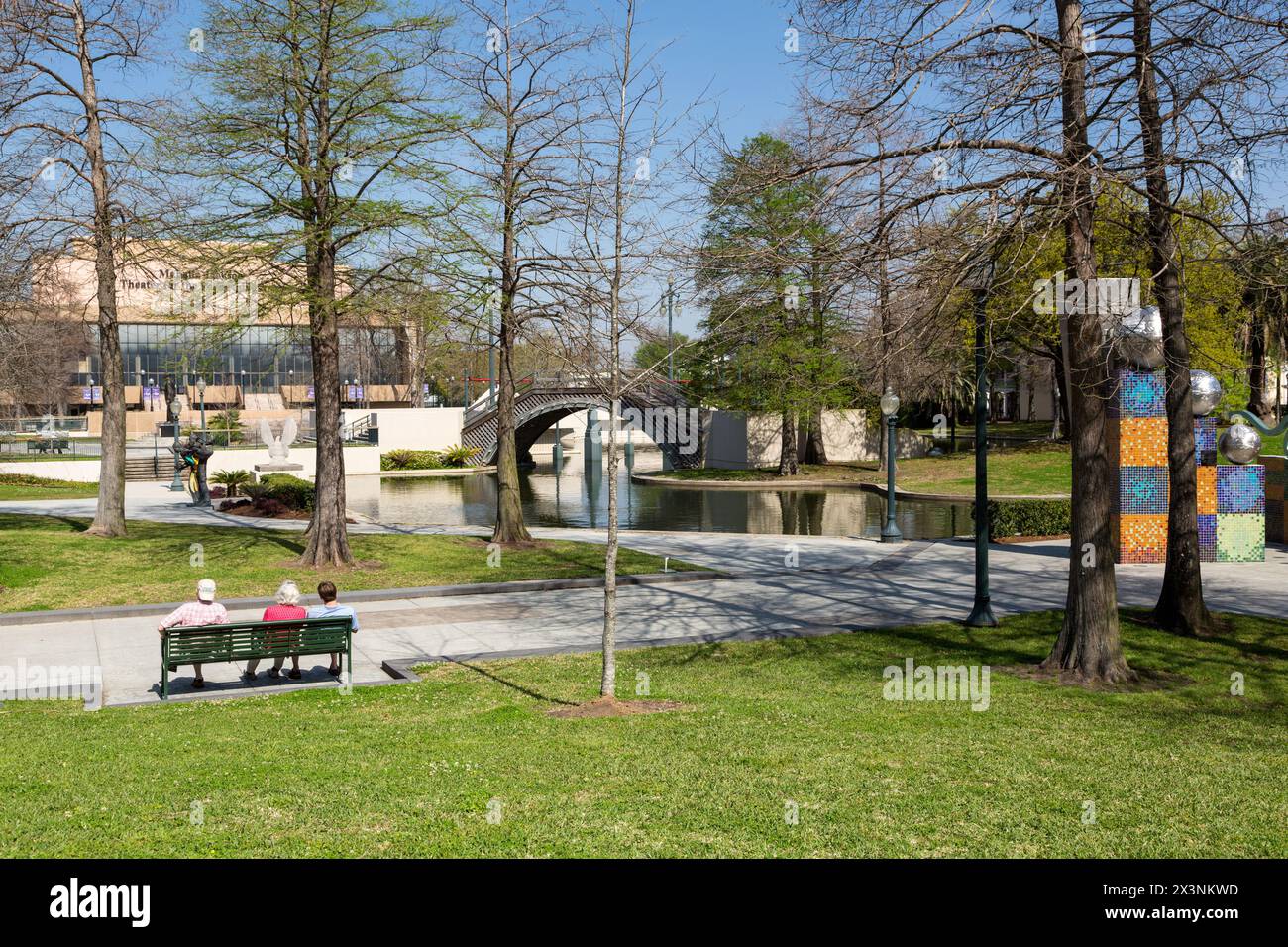 New Orleans, Louisiana. Louis Armstrong Park, Mahalia Jackson Theater im Hintergrund. Stockfoto