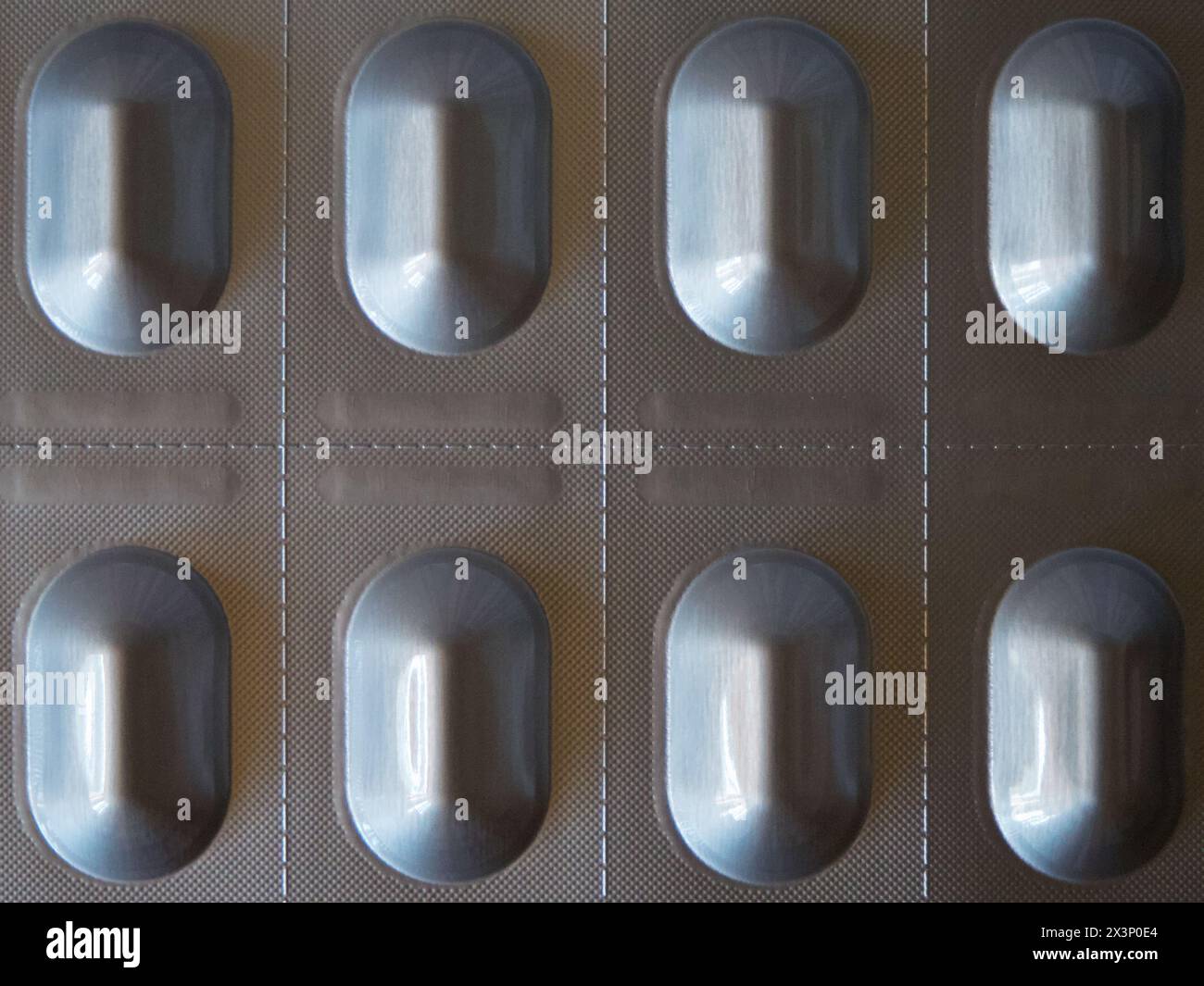 Nahaufnahme der Silberpillen in Blister Pack. Stockfoto