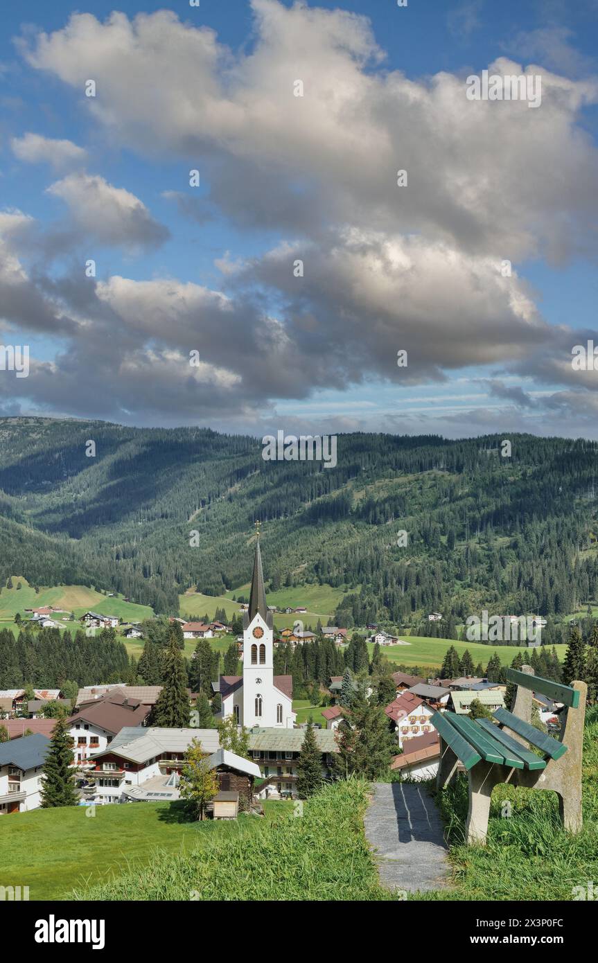 Dorf Riezlern im Kleinwalsertal, Vorarlberg, Österreich Stockfoto