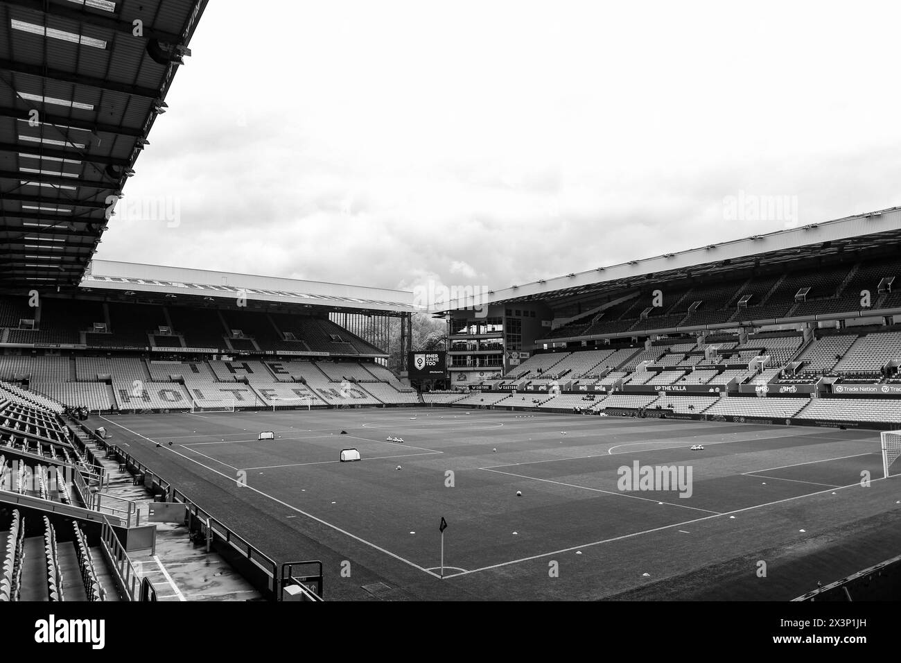 Birmingham, Großbritannien. April 2024. Während des Spiels der Barclays FA Women's Super League 1 Wurde am 28. April 2024 Ein allgemeiner Überblick über das Spiel der Barclays FA Women's Super League 1 zwischen Aston Villa Women und West Ham United Women im Villa Park in Birmingham, England Gegeben. Foto von Stuart Leggett. Nur redaktionelle Verwendung, Lizenz für kommerzielle Nutzung erforderlich. Keine Verwendung bei Wetten, Spielen oder Publikationen eines einzelnen Clubs/einer Liga/eines Spielers. Quelle: UK Sports Pics Ltd/Alamy Live News Stockfoto